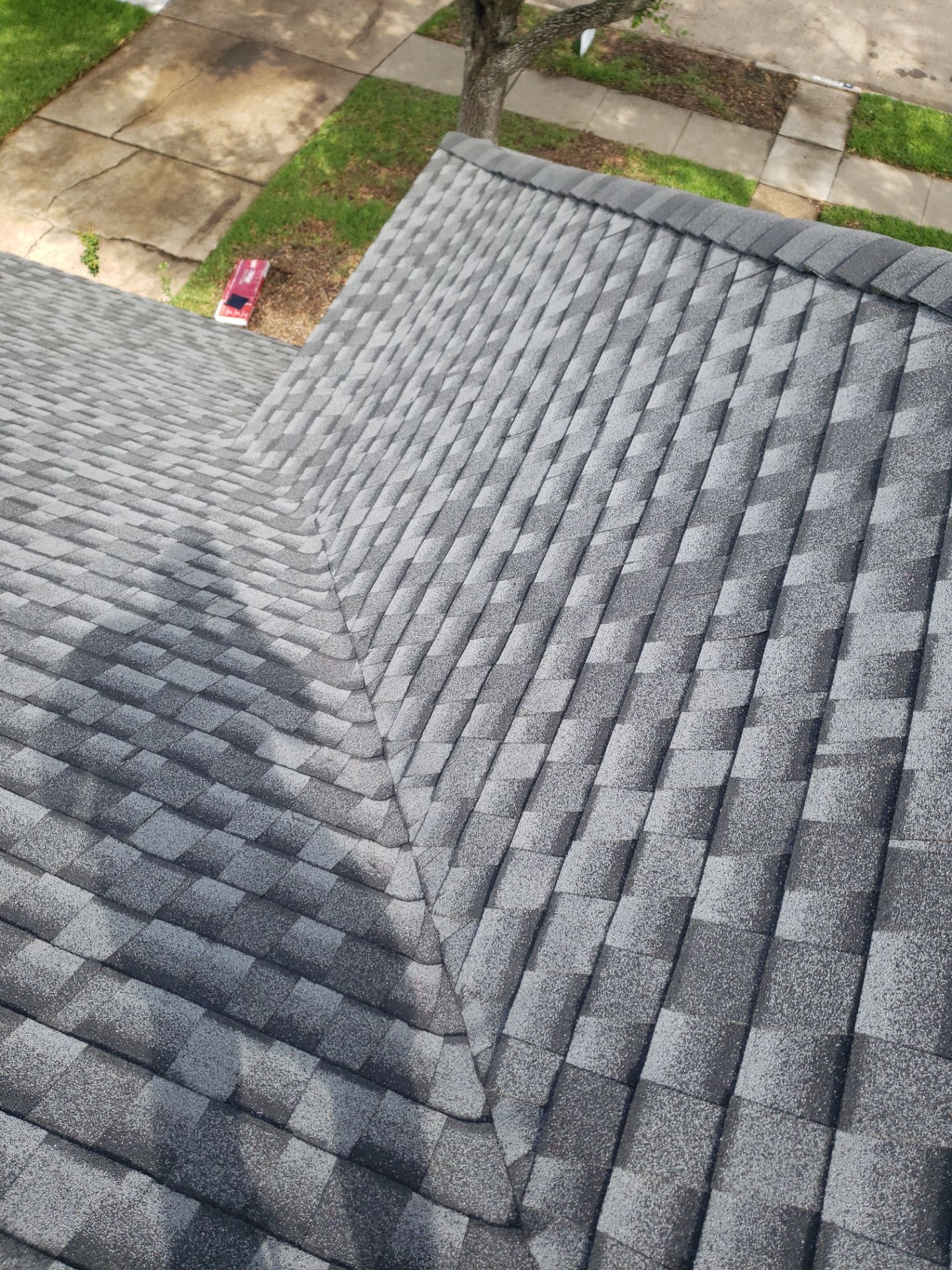 GAF UHDZ - Charcoal by Elite Roofing LLC