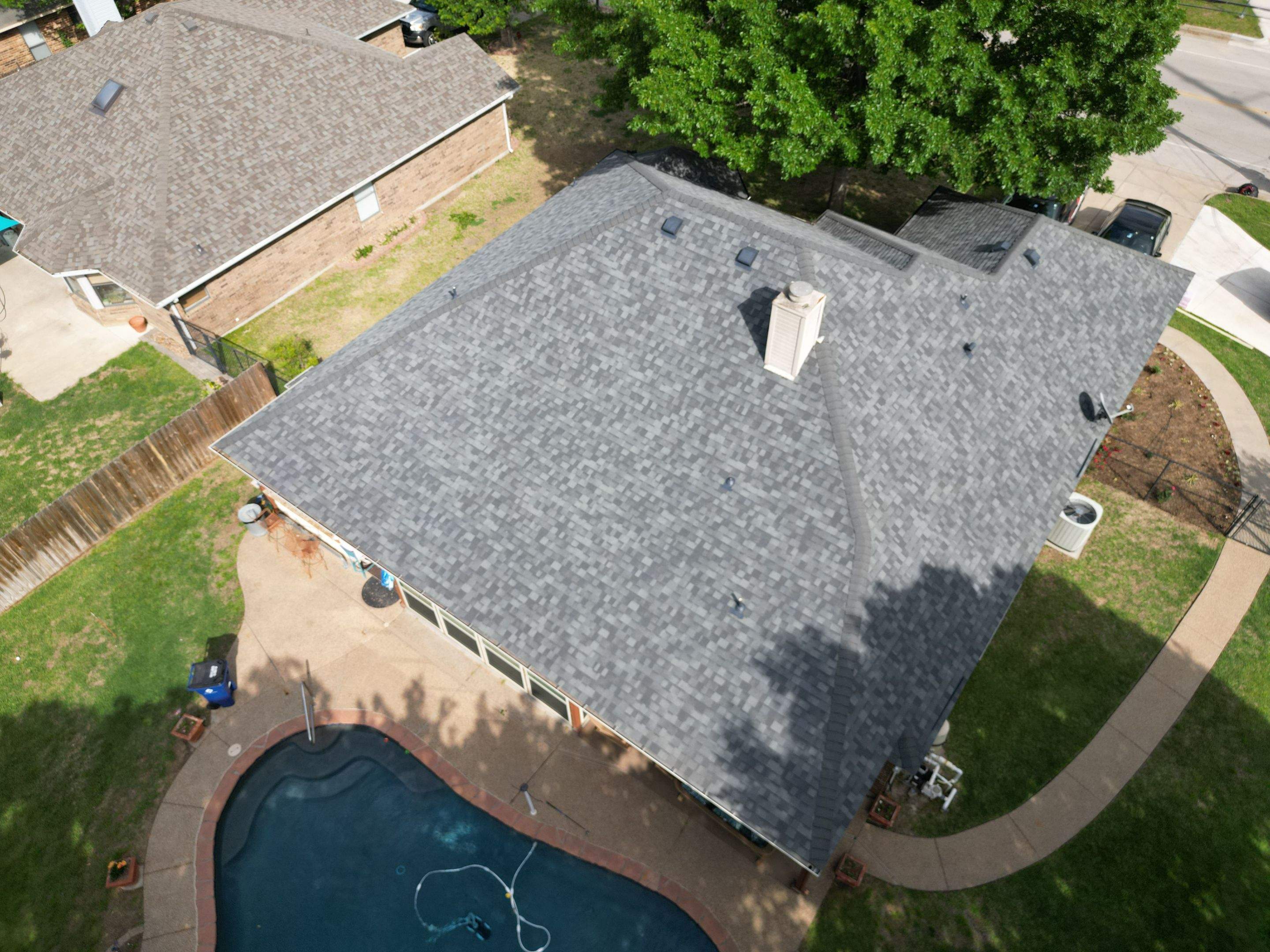 Estate Gray - Owens Corning TruDefinition Duration by RoofsOnly.com