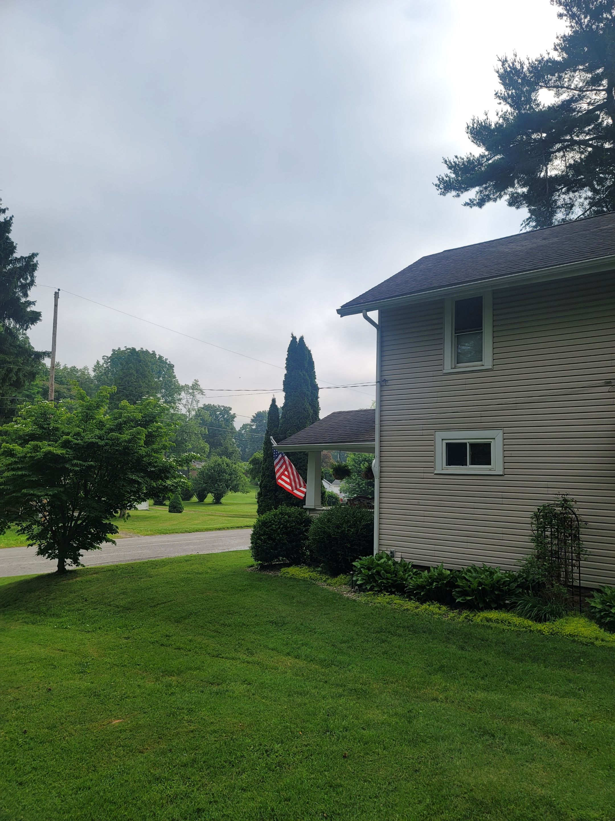 Brand: Atlas Pinnacle Color: Pristine Scotchgarde Copper Canyon Drip: White by Eagle Eye Roofing