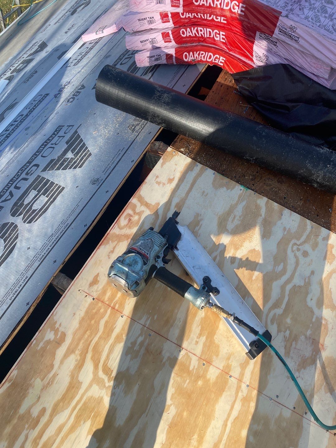 Residential Roofing Installation using Owens Corning Oakridge, Desert Tan by Absolute Roofing and Construction