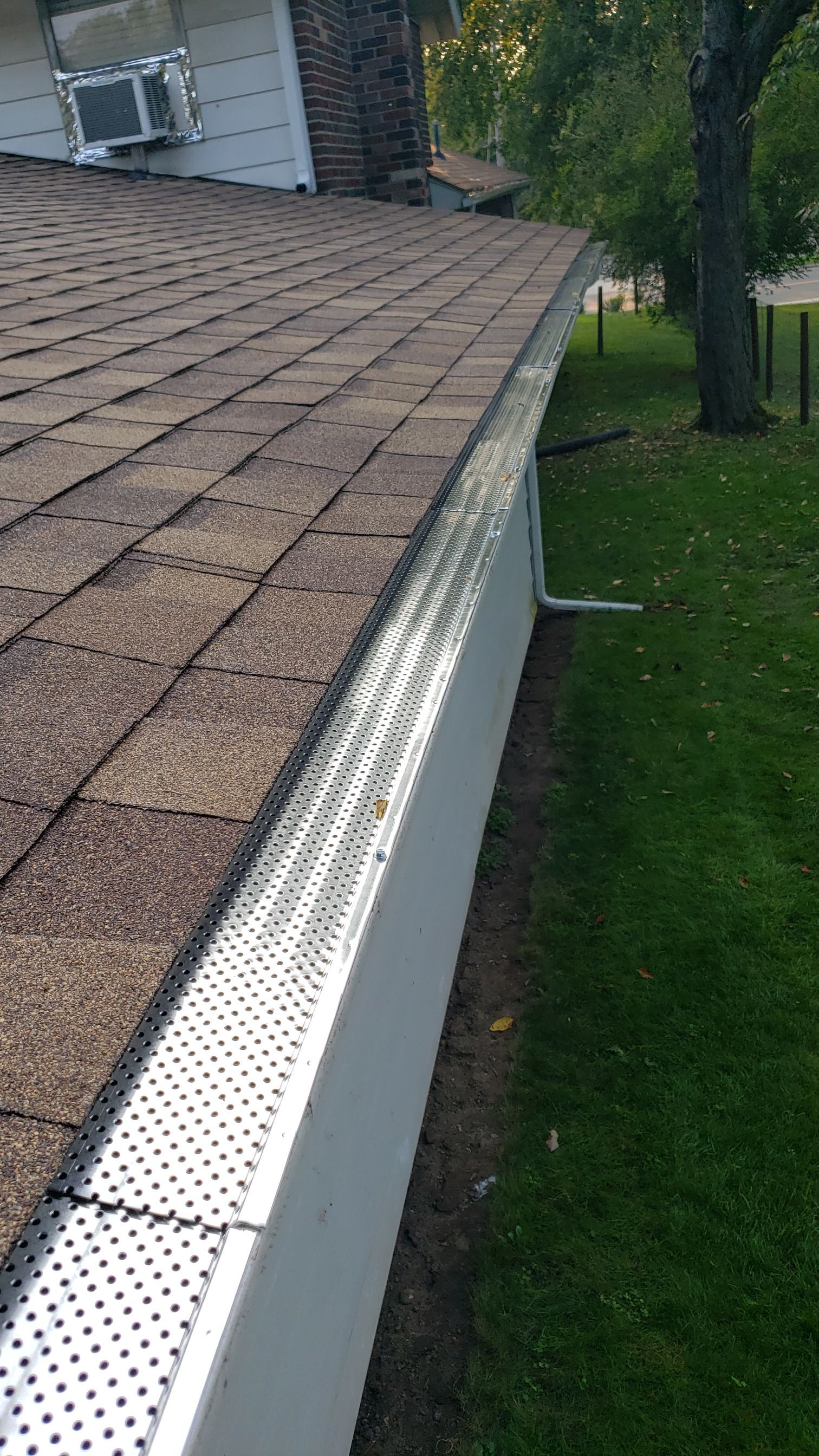 ATLAS PINNACLE COLOR: MORNING HARVEST DRIPE EDGE: WHITE by Eagle Eye Roofing