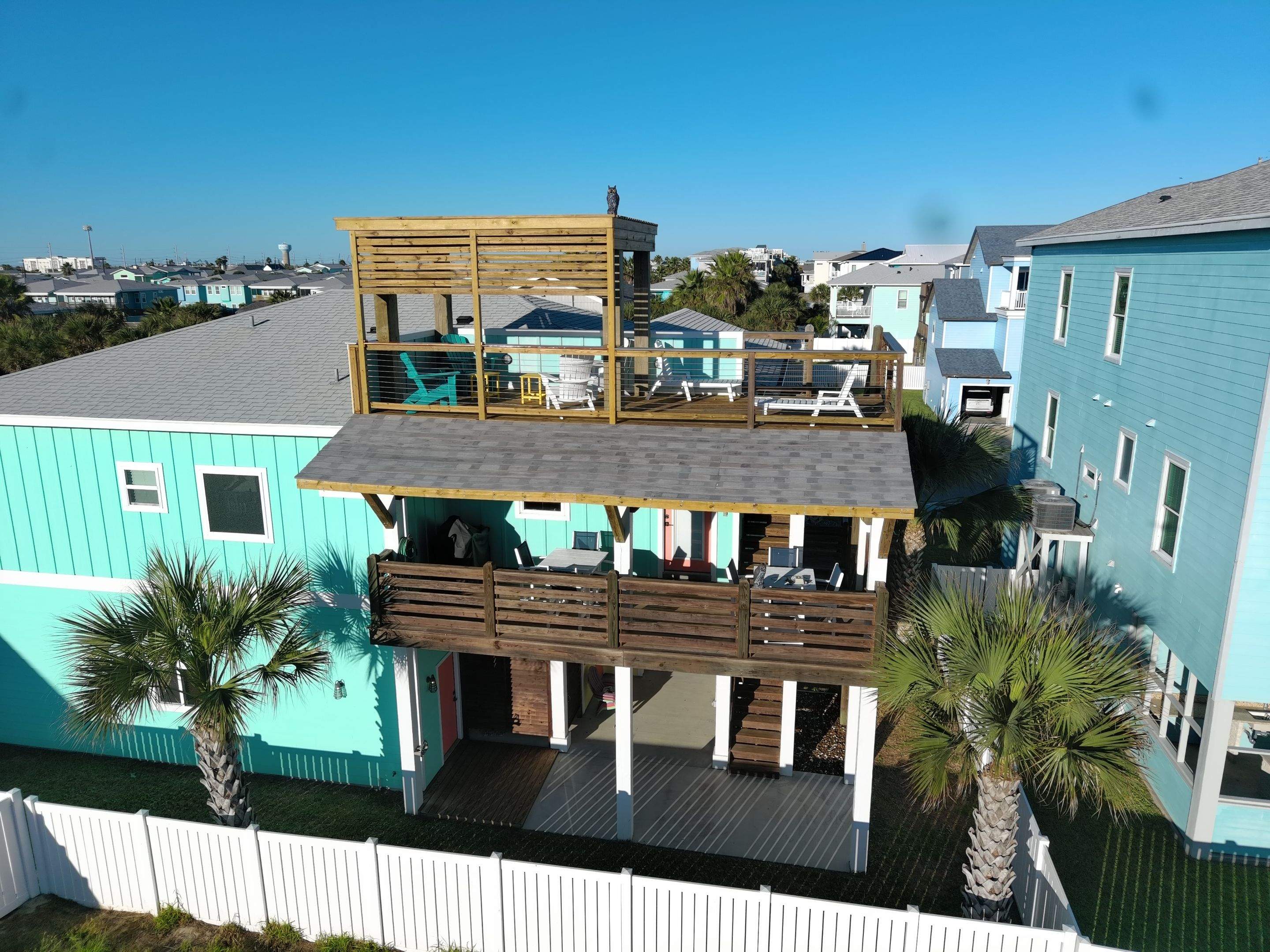Roof Top Clubhouse on the Beach by Bayfront Roofing and Construction