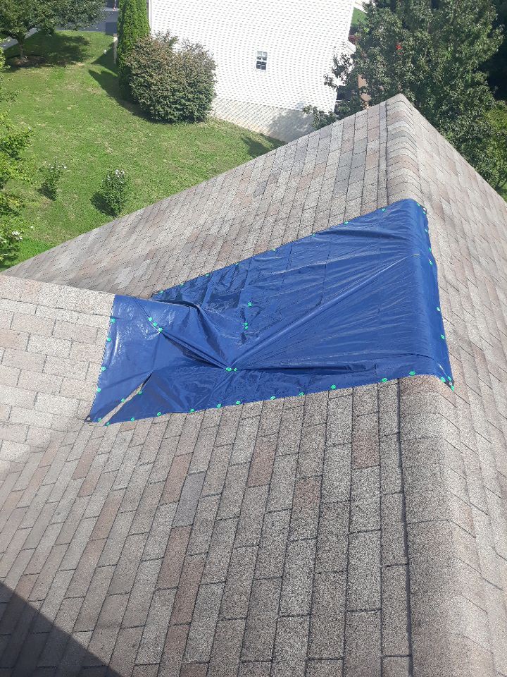 Woodbridge: CertainTeed Landmark Designer Shingles in Cottage Red by RM Banning, Inc.