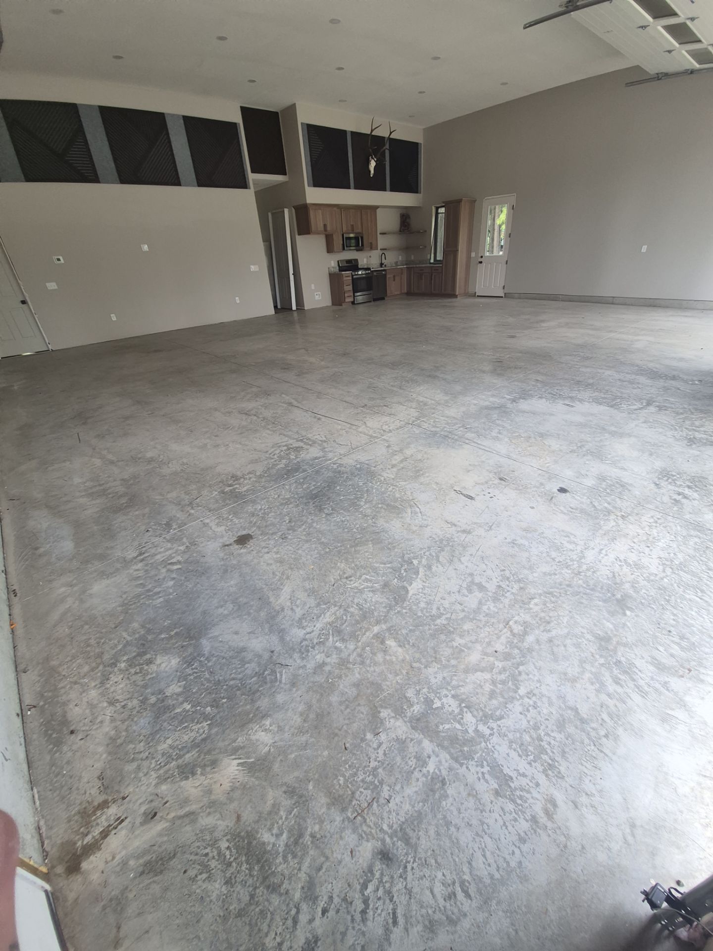 Quartzite Hybrid Garage Floor Coating Installation in Coolin, Idaho by Croc Coatings, LLC
