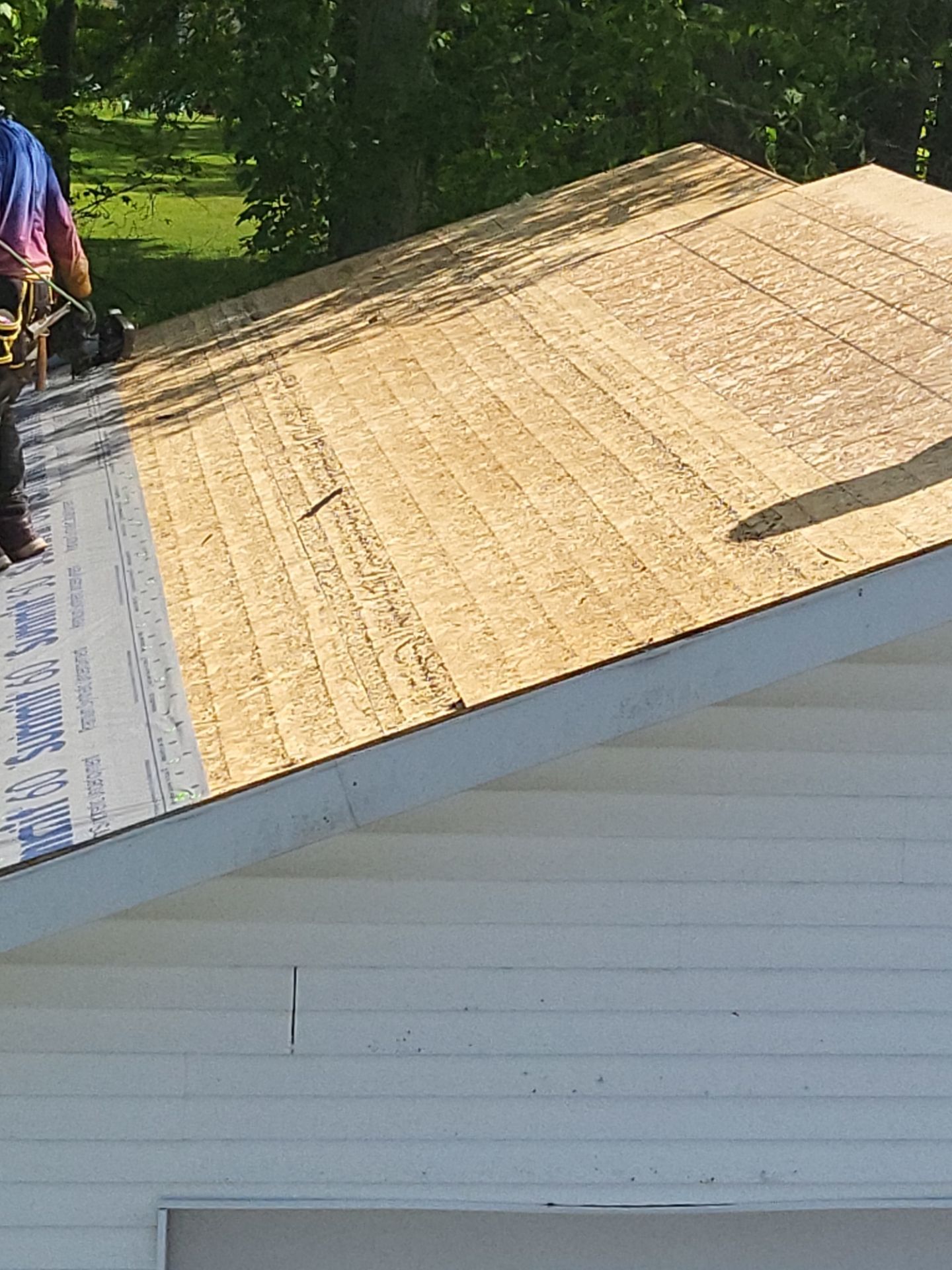 Atlas Pinnacle, Color, Coastal Granite, Drip Edge, Color, Birch White by Eagle Eye Roofing