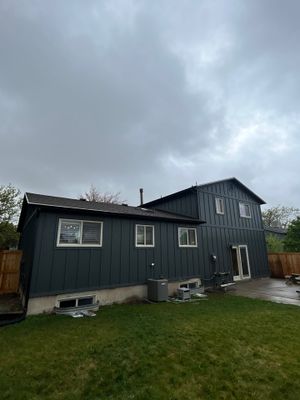 Sandy | Monochromatic Hardie Board & Batten | Iron Gray