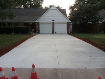 Concrete Driveway using Concrete 