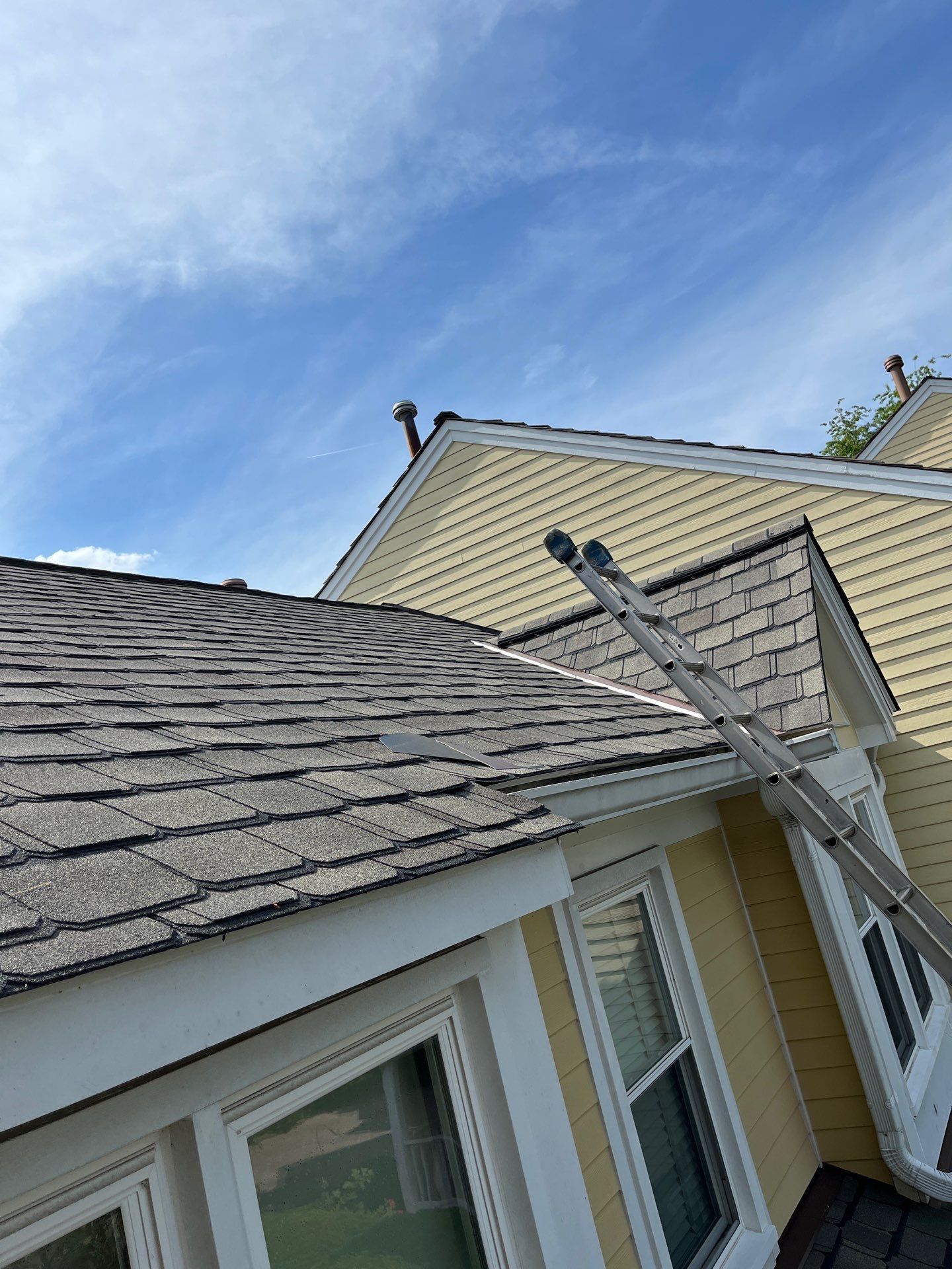 Arlington: CertainTeed Grand Manor Designer Shingles in Weathered Wood by RM Banning, Inc.