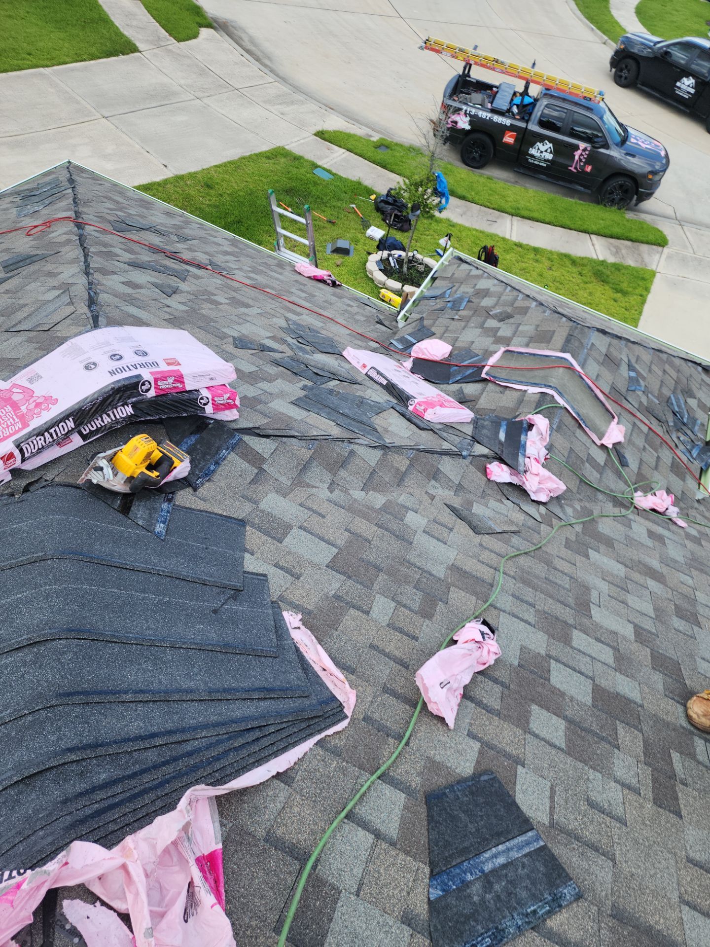 Residential Roofing Installation using Owen's Corning Duration (Lifetime) Shingles by Roof Repair Company