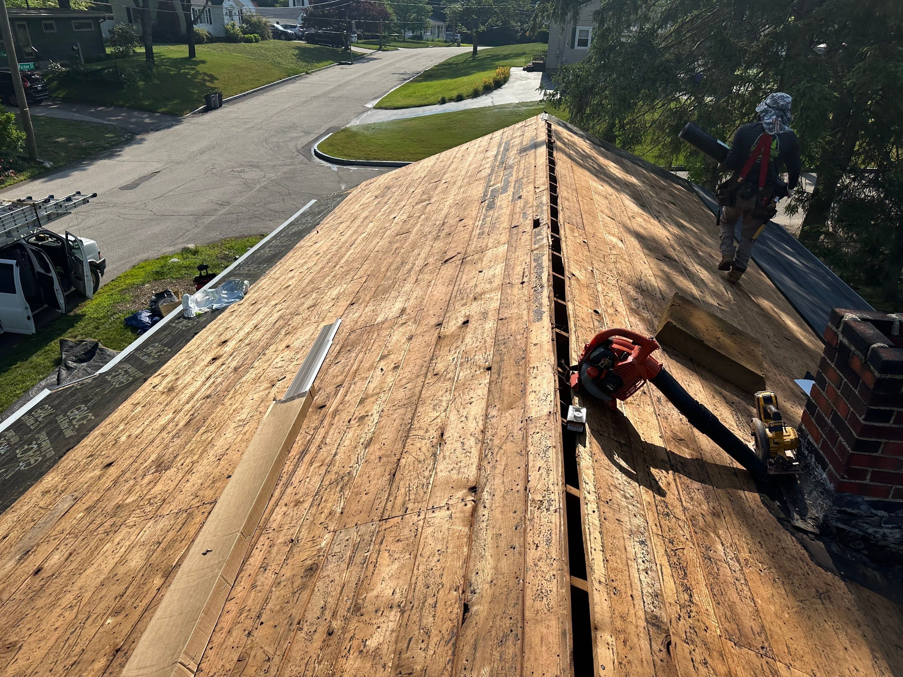 Manchester, NH – Owens Corning Roof Replacement by Tall pine roofing