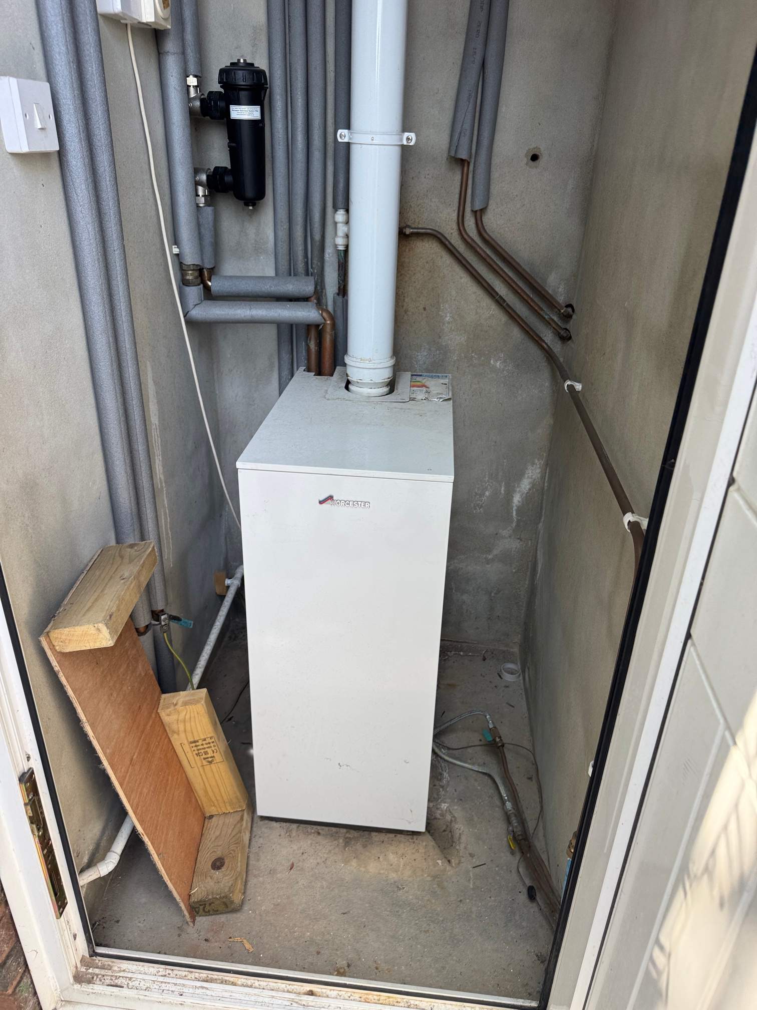 🛢️➡️♻️ From oil heating to energy independence by Elite Services Group Ltd