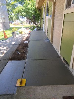 Kayla | Concrete Walkway