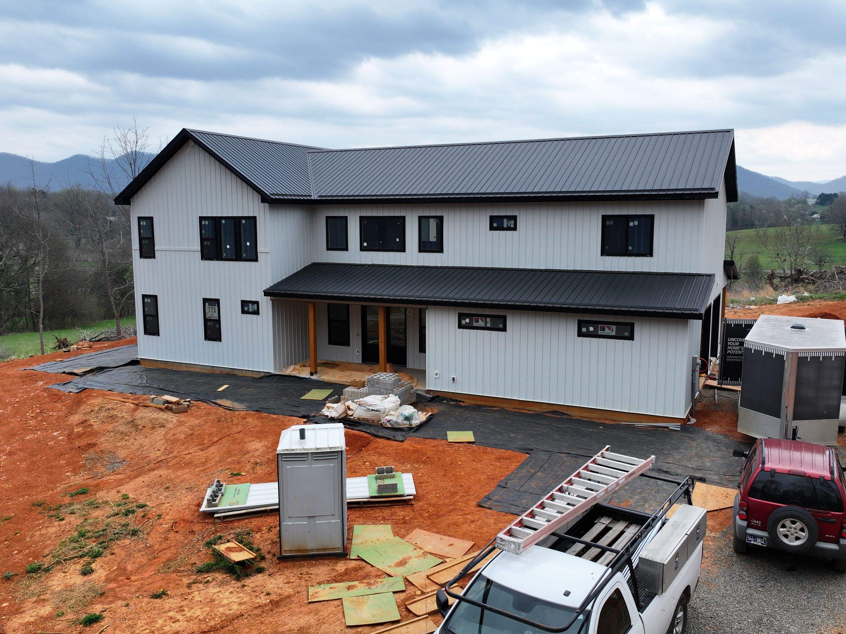 Titus Jr Residence by Omnia Roofing