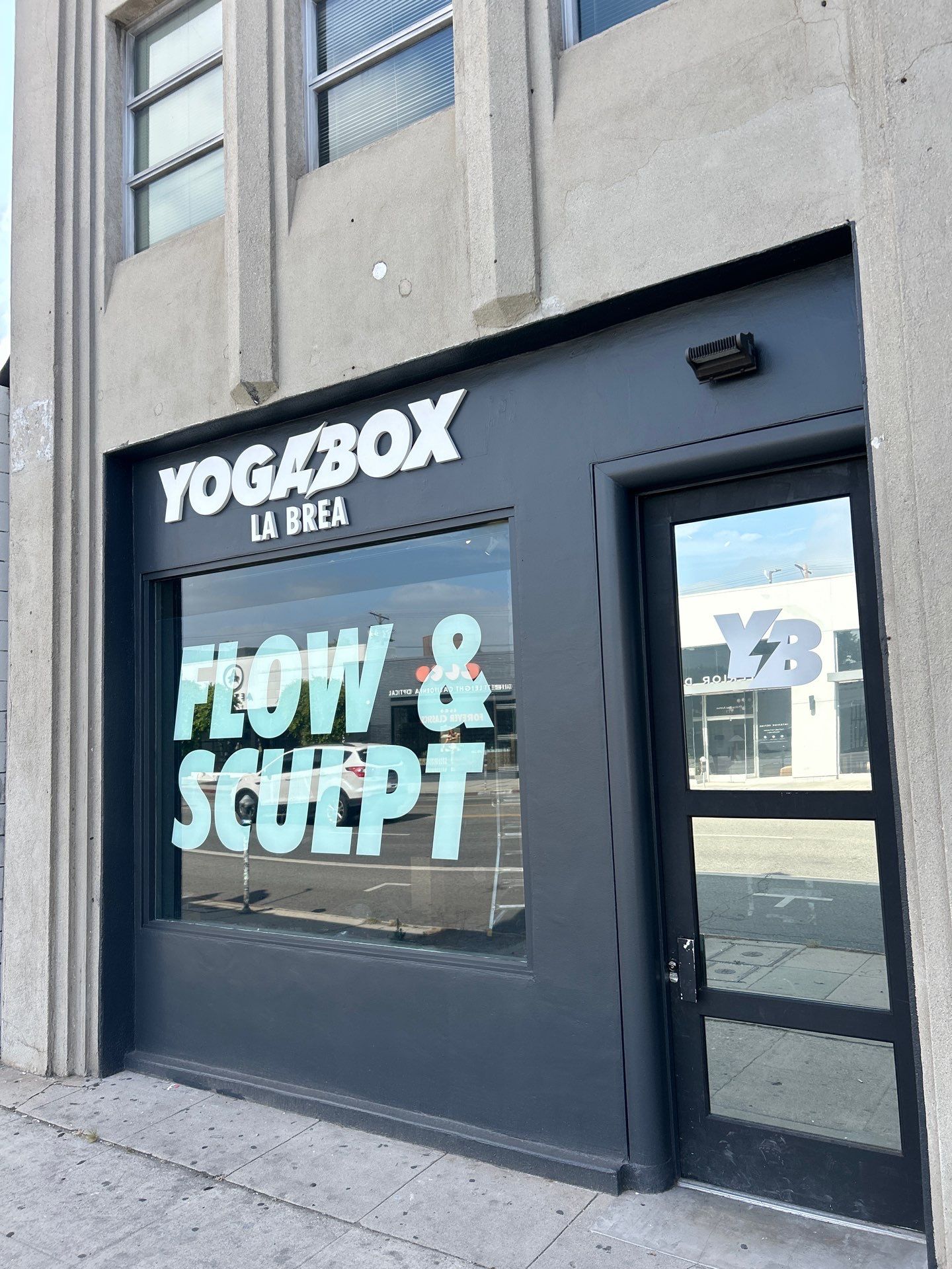 Project in Los Angeles by Golden State Signs