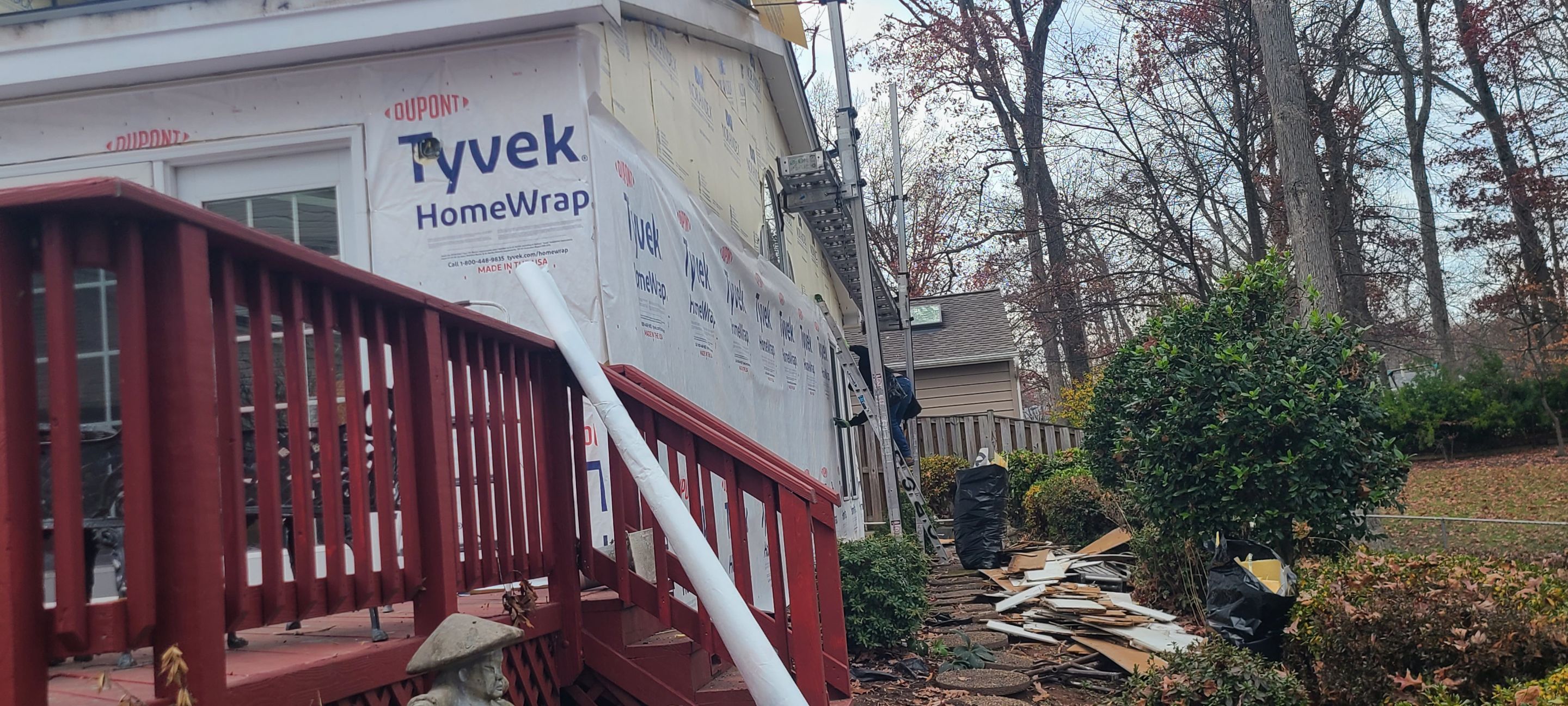 Springfield CertainTeed Charcoal Black Roof & CertainTeed Colonial White Siding by RM Banning, Inc.