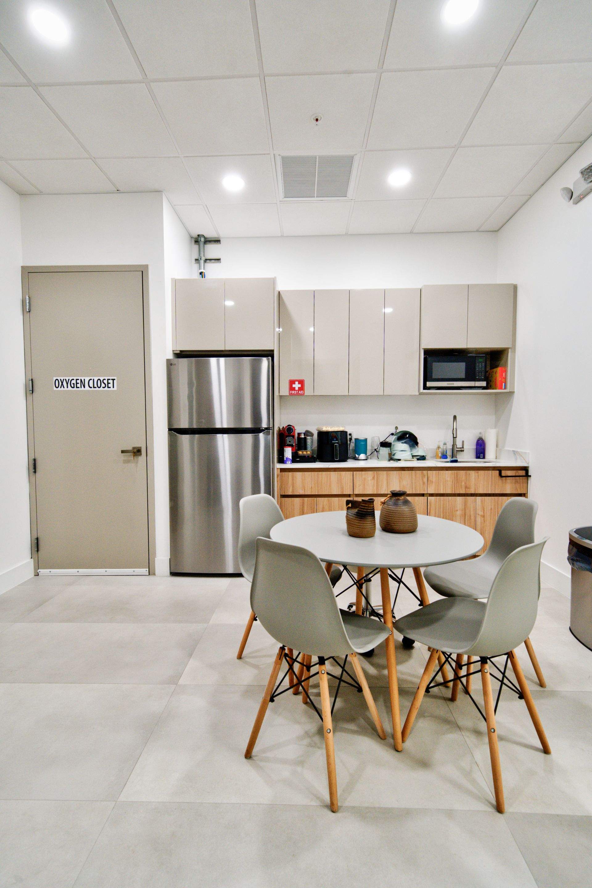 Happy Pet Eyes by Ruiz Construction Inc