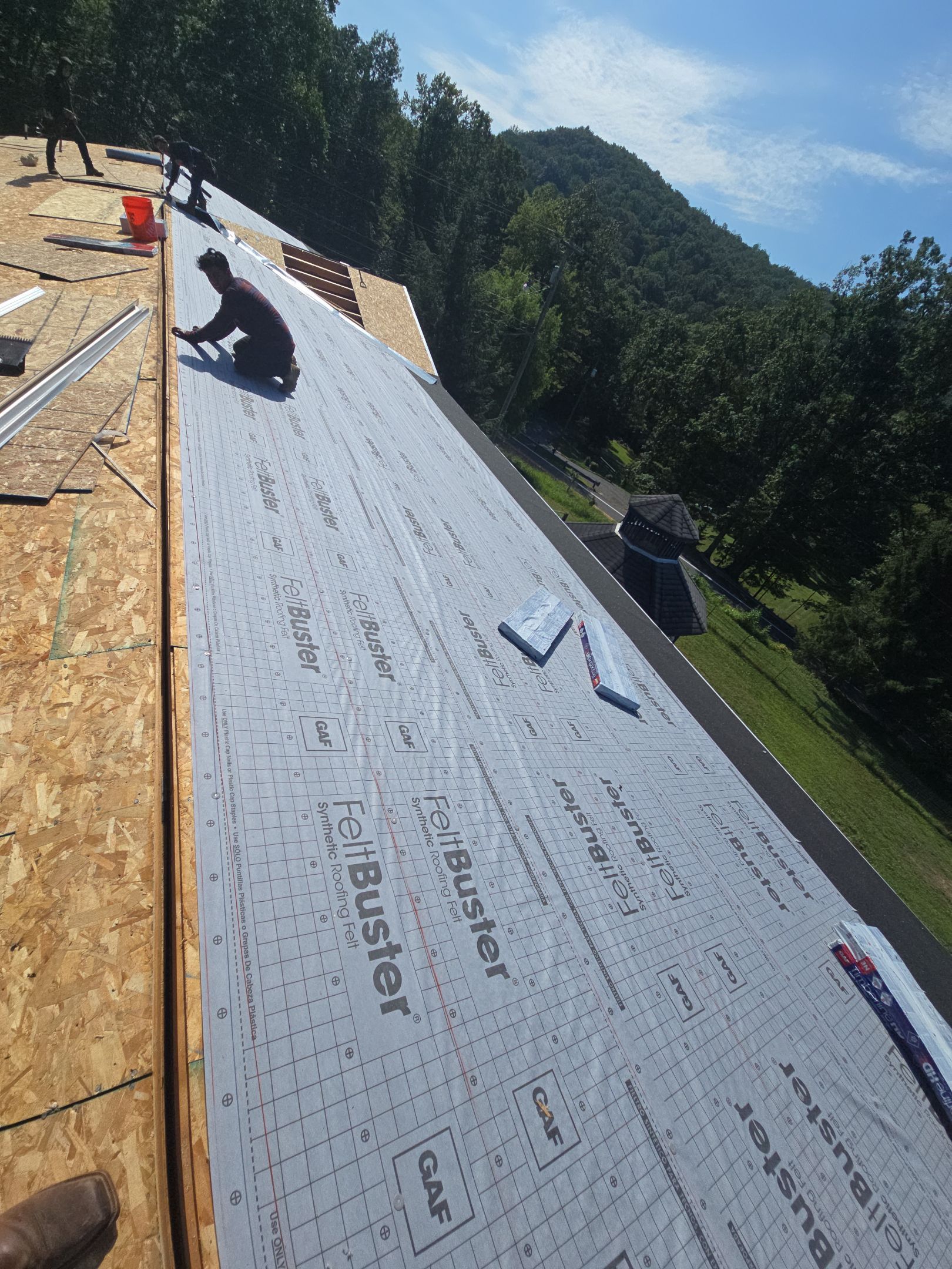 Residential Roofing Installation using GAF Timberline HDZ Fox Hollow Grey by Rainstoppers Roofing
