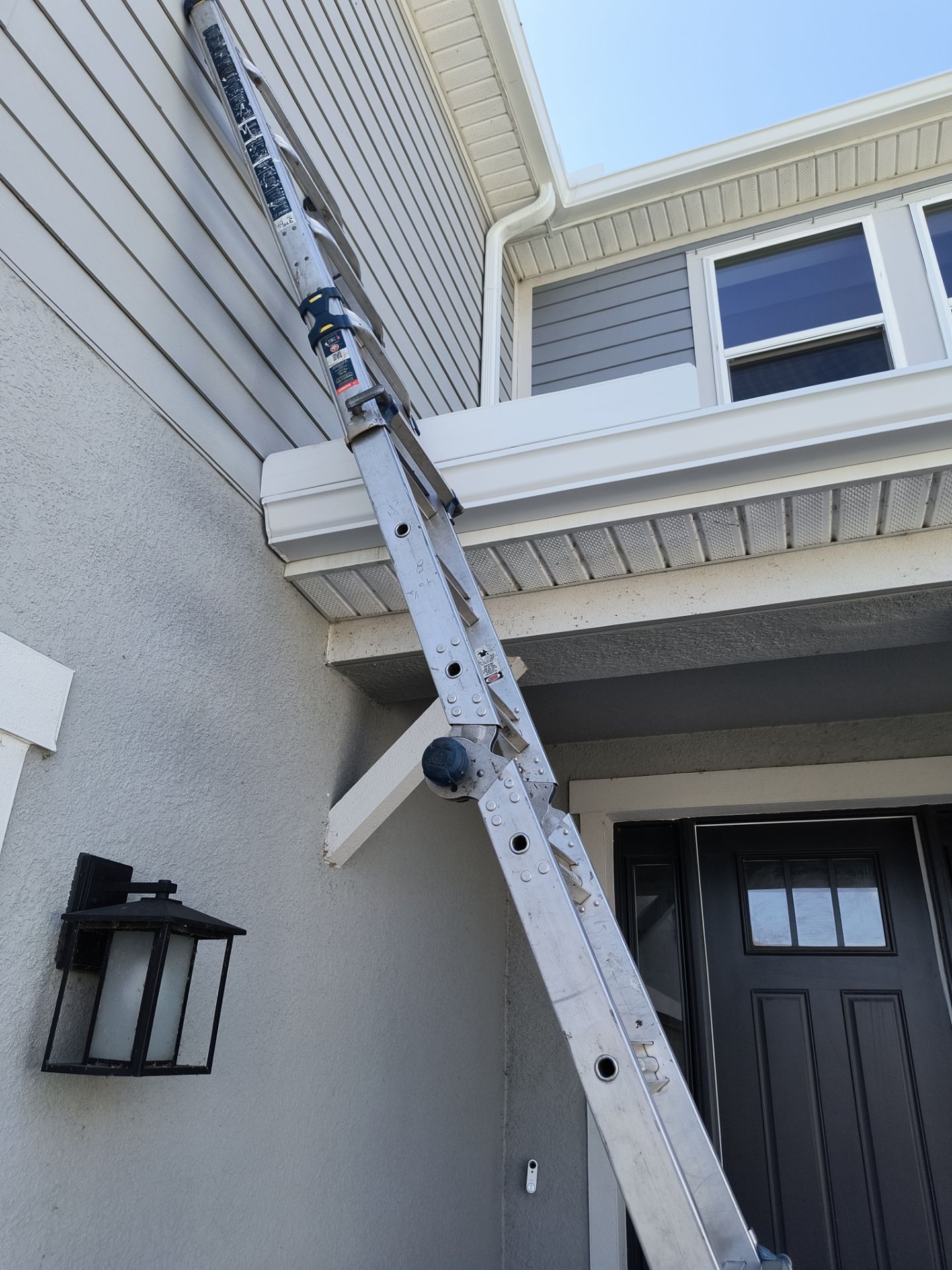 6 Inch Seamless Gutters using 6 Inch Seamless Gutters in Sarasota FL by Gutter Professors