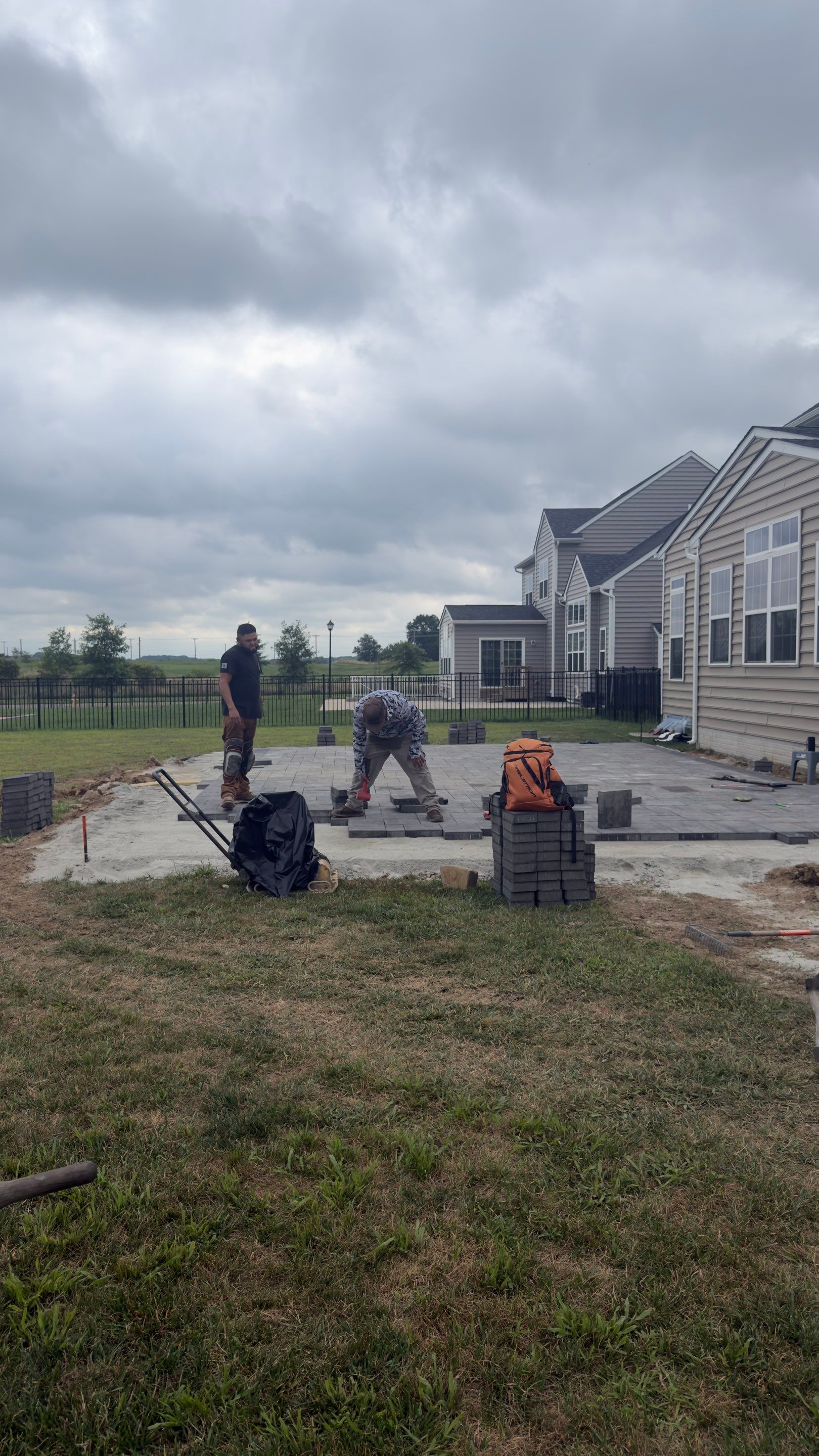 🏡 BELGARD PAVER PATIO WITH DECK STEPS IN MIDDLETOWN, DELAWARE 🔥🧱✨ by Studio G Indoor Spaces & Outdoor Living
