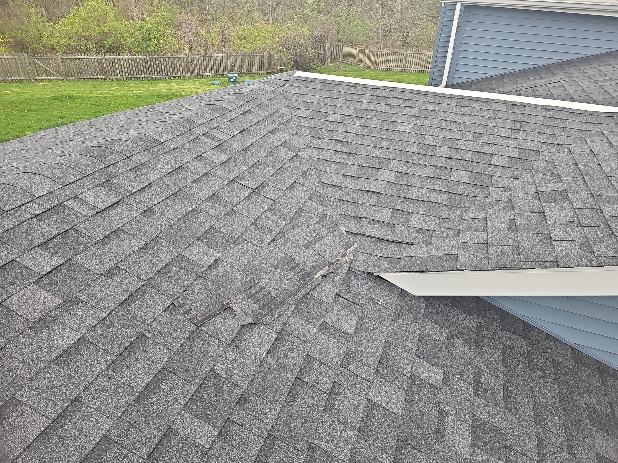 ATLAS PINNACLE COLOR: PRISTINE BLACK by Eagle Eye Roofing