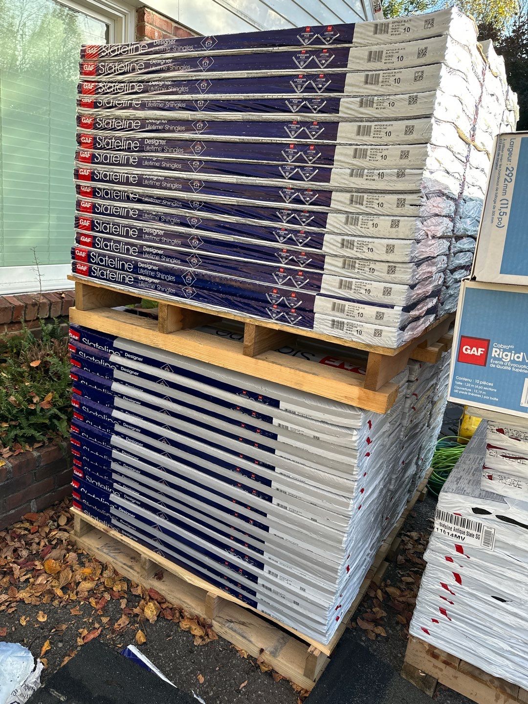 GAF Slateline Shingles with Copper Standing Seam and Flashings by Undersun Roofing 