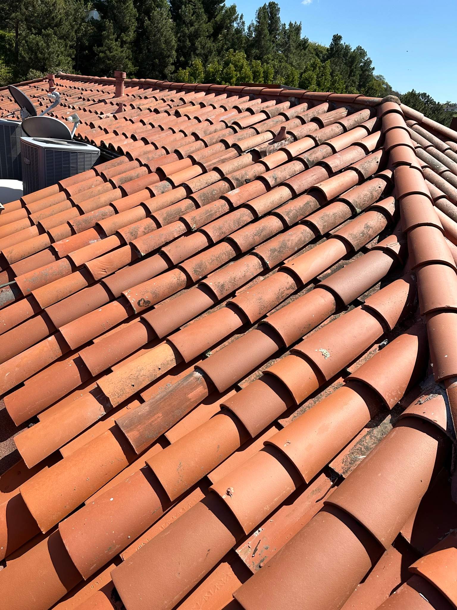 Orange County Clay Tile Roof Soft Wash on Unwalkwable Roof by Property Cleaning Experts