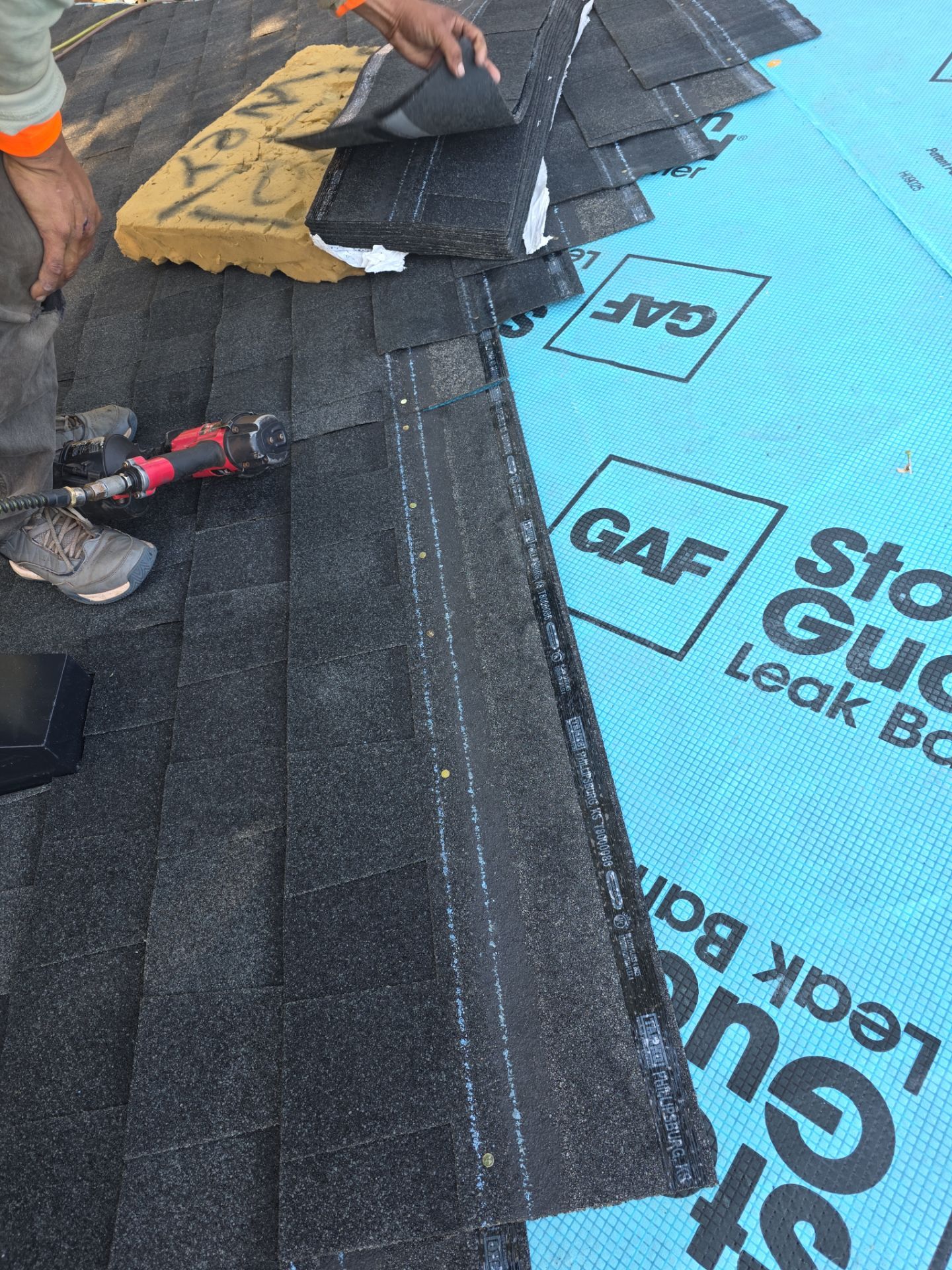 Project in Dallas by Armor Roofing | Exteriors