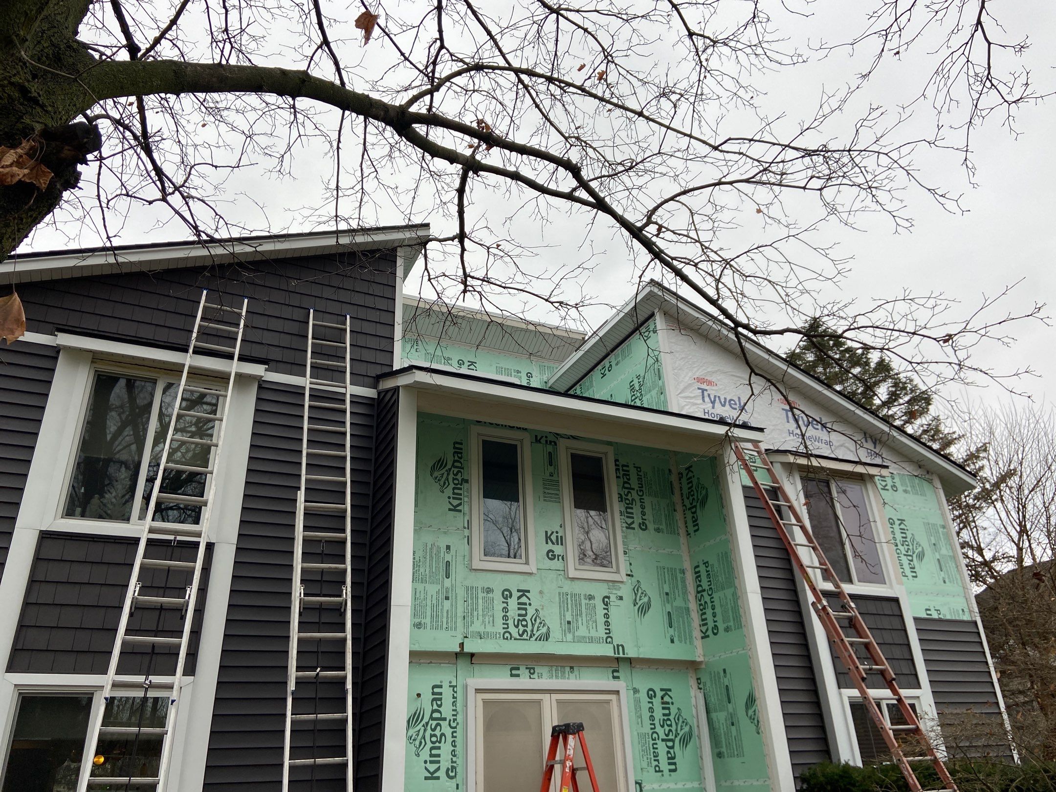 CertainTeed Monogram D5 Slate + Owens Corning Duration Colonial Slate by 180 Contractors