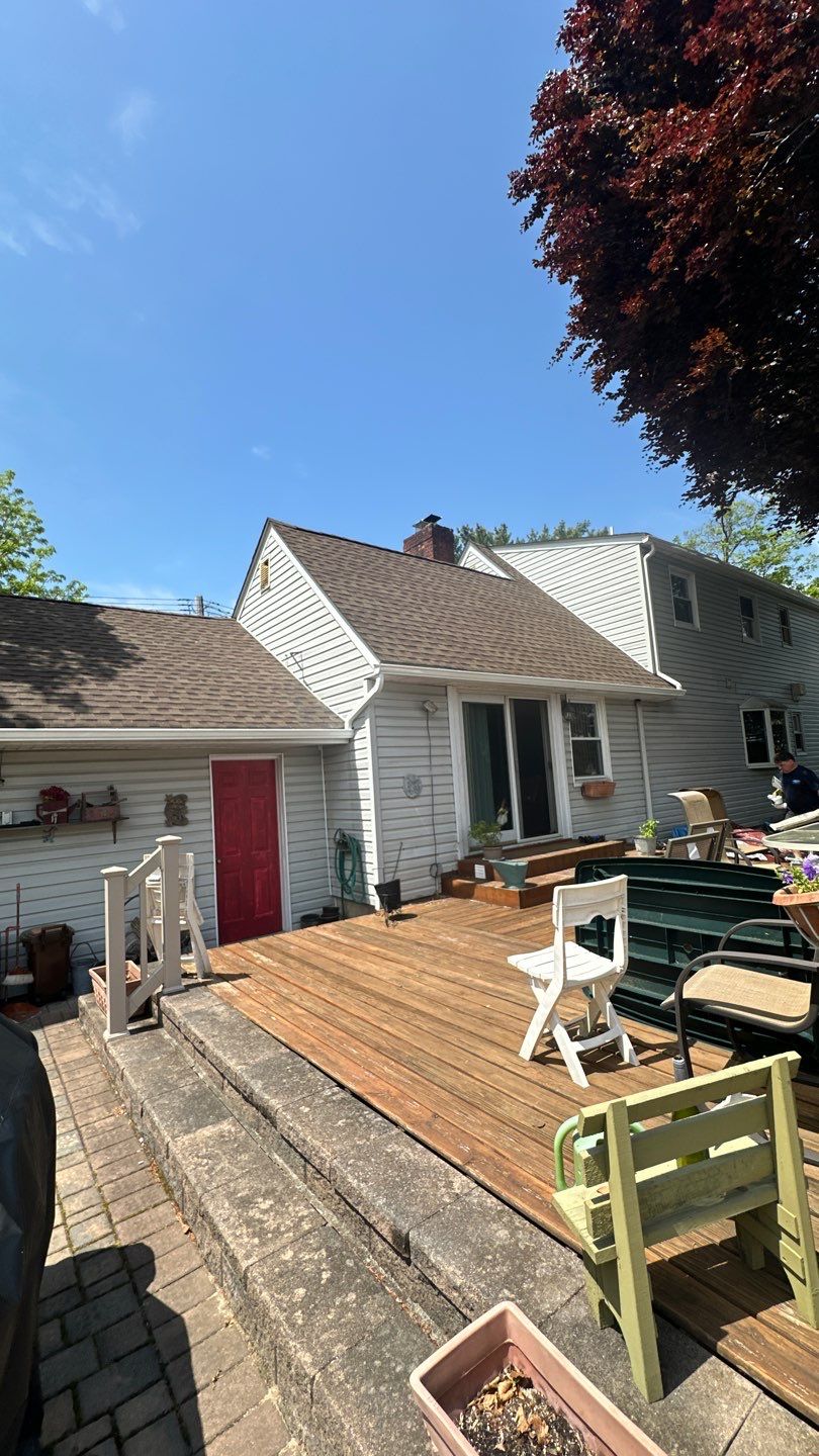 Full House Installation 5" white seamless gutters 2x3 leaders using 5"white K style seamless gutters and 2x3 white leaders by Above All Gutters 