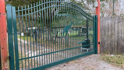 Farmhouse Estate Gate With Liftmaster Gate Operator