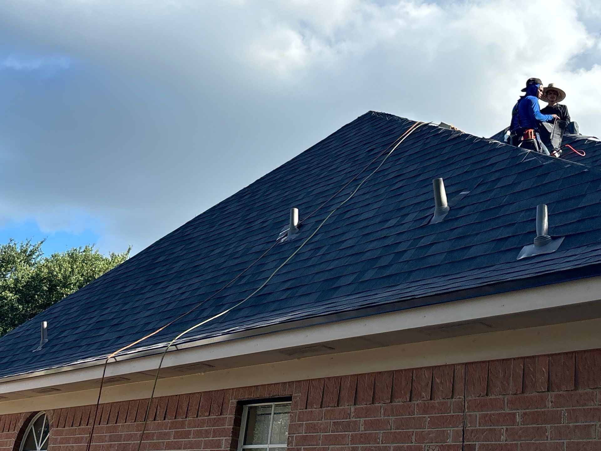Residential Roofing Installation using Owen's Corning Duration (Lifetime) Shingles by Roof Repair Company
