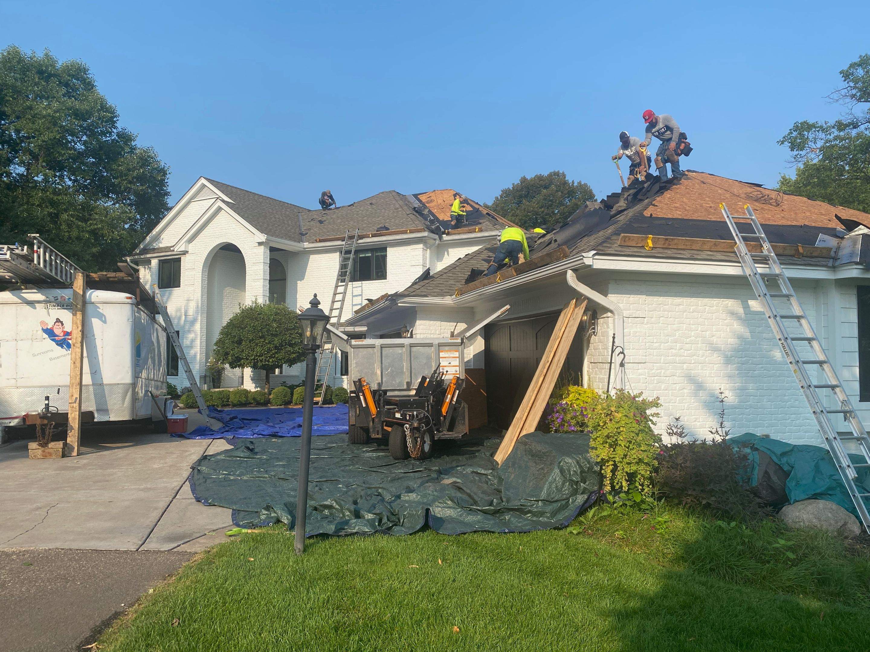 Residential Roofing Installation using Certainteed Landmark Moire Black by MODERN EXTERIOR SYSTEMS