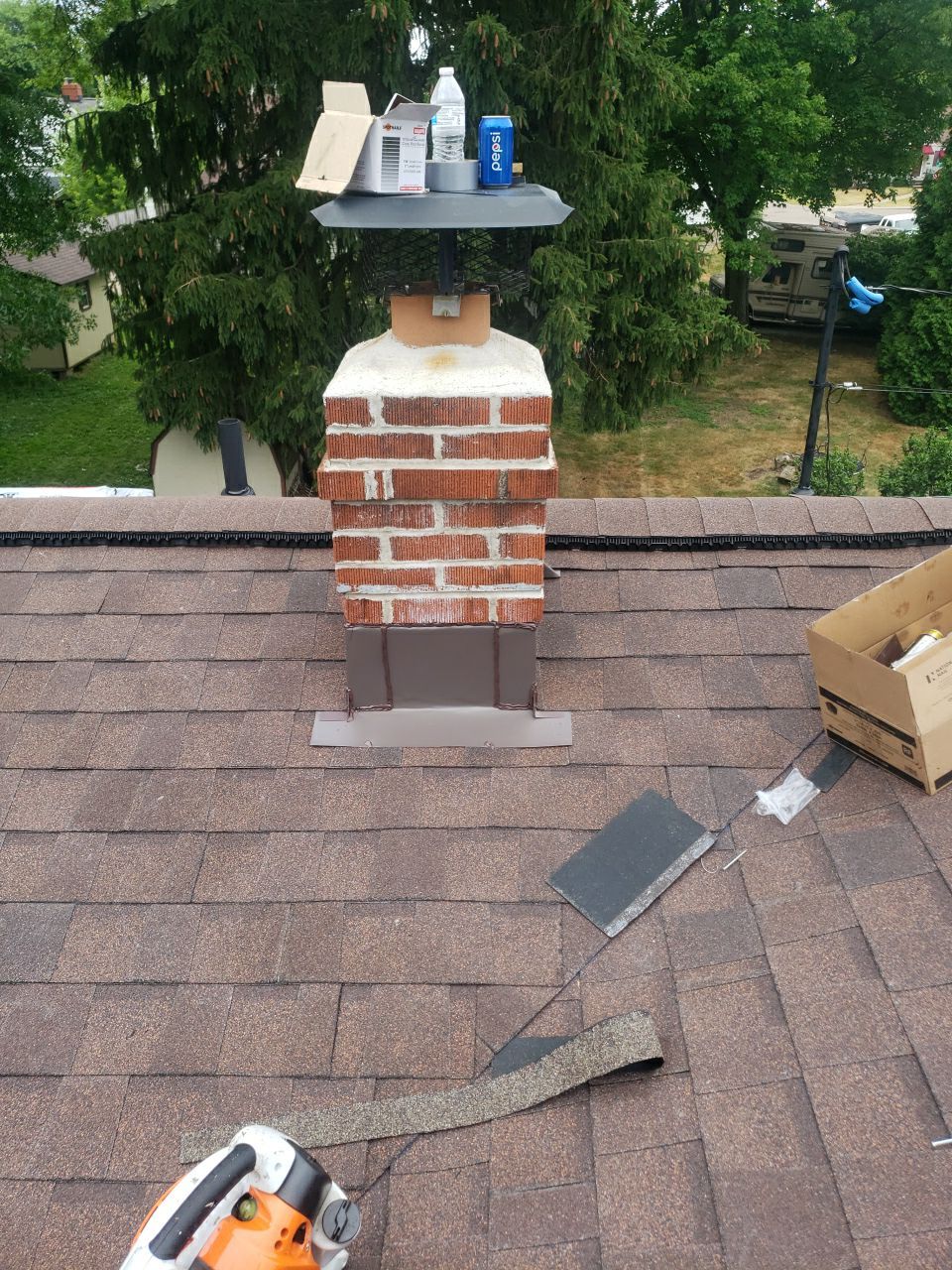 Brand: Atlas Pinnacle Color: Pristine Sunset Drip: White by Eagle Eye Roofing