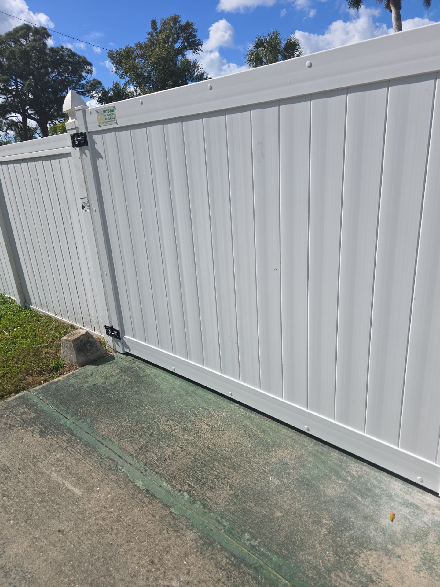 Vinyl Gate in Nokomis by True Fence LLC
