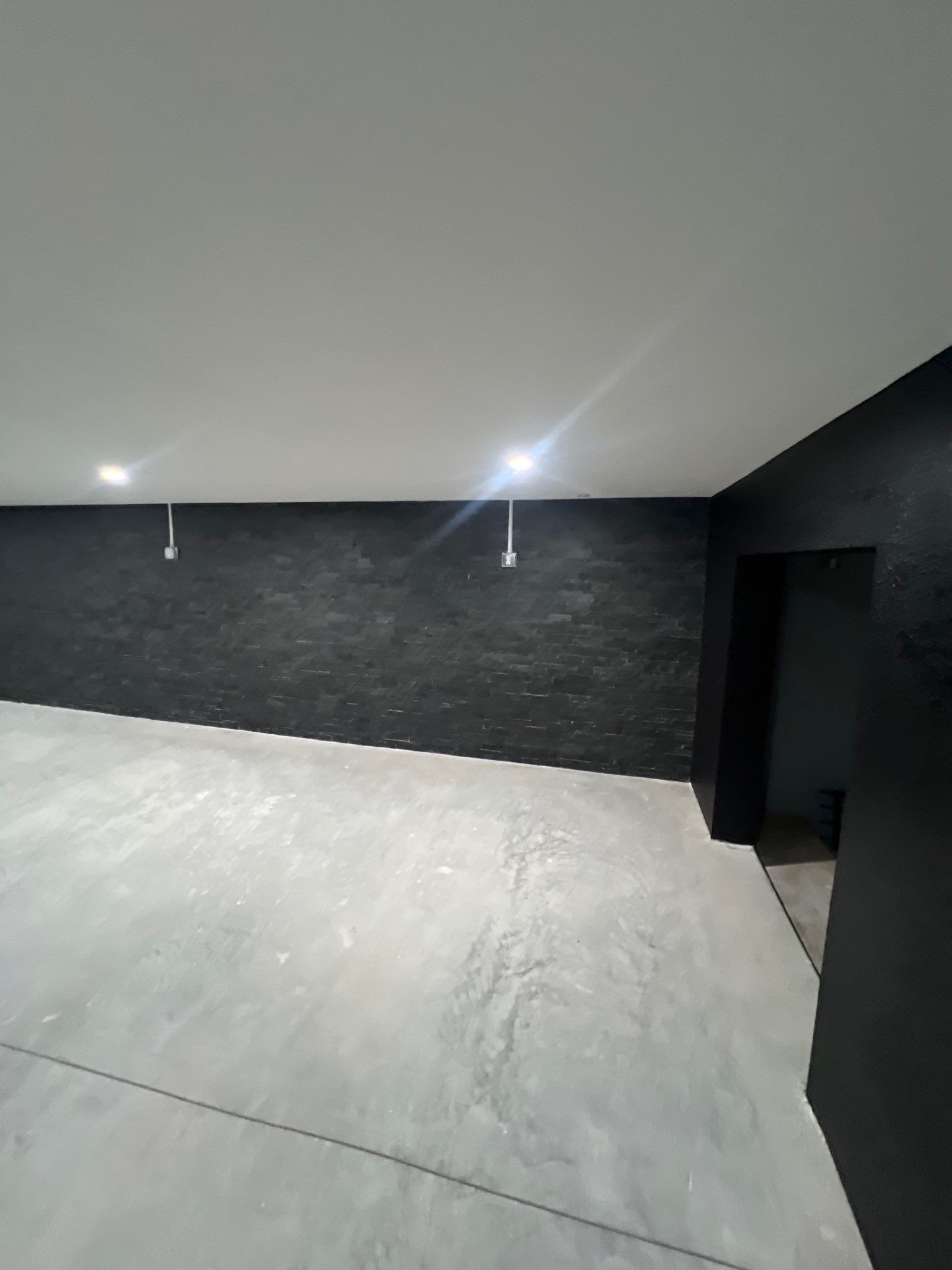 Carpet & Stack stone by Vrmmm Flooring