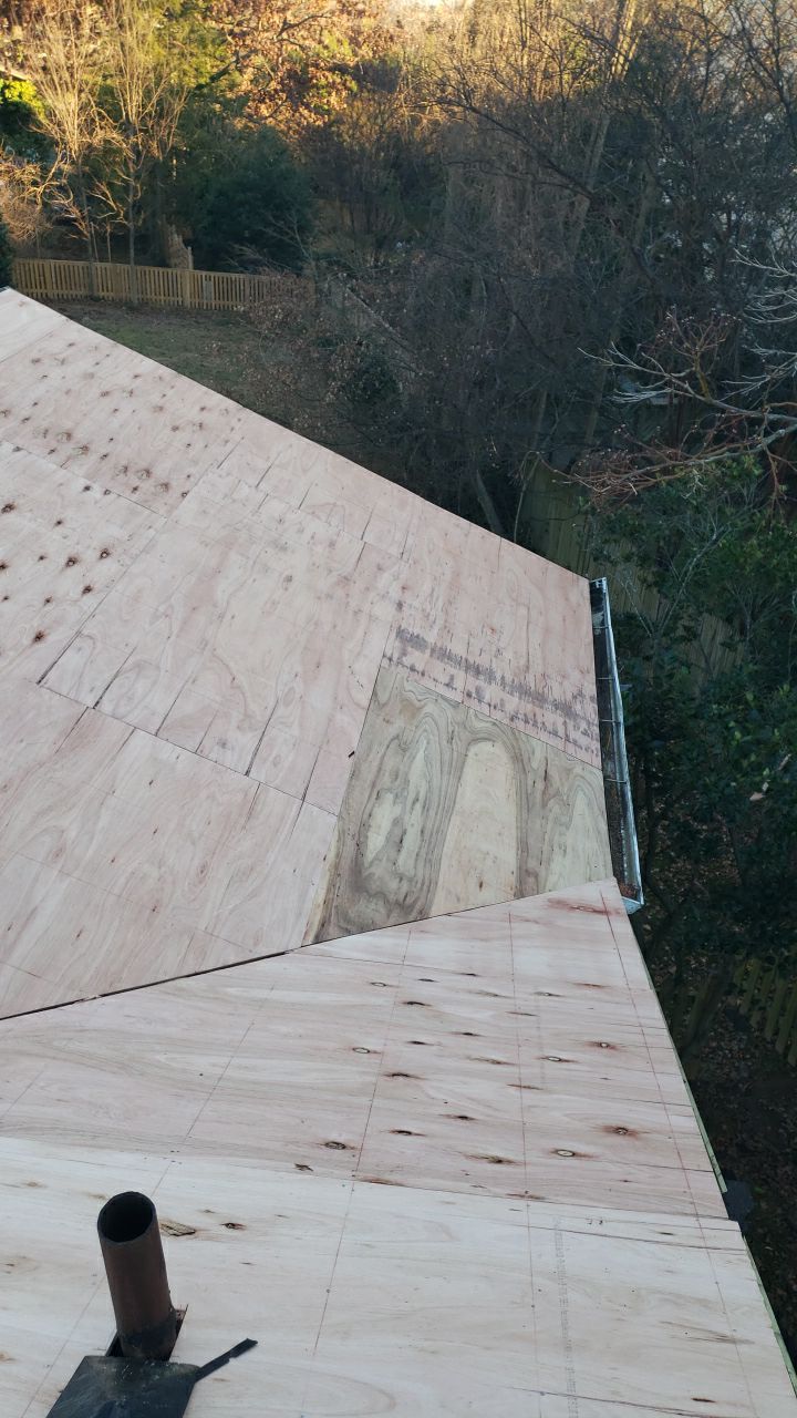 Arlington: CertainTeed Landmark Pro Designer Shingles in Max Def Burnt Sienna by RM Banning, Inc.