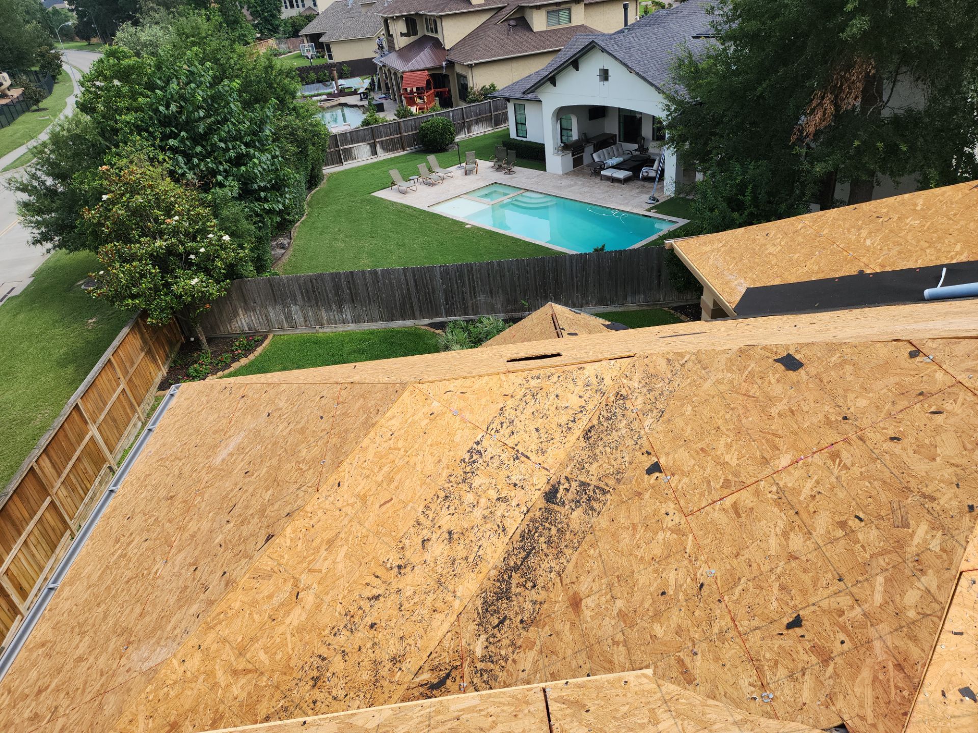 Residential Roofing Installation using Owen's Corning Duration (Lifetime) Shingles by Roof Repair Company