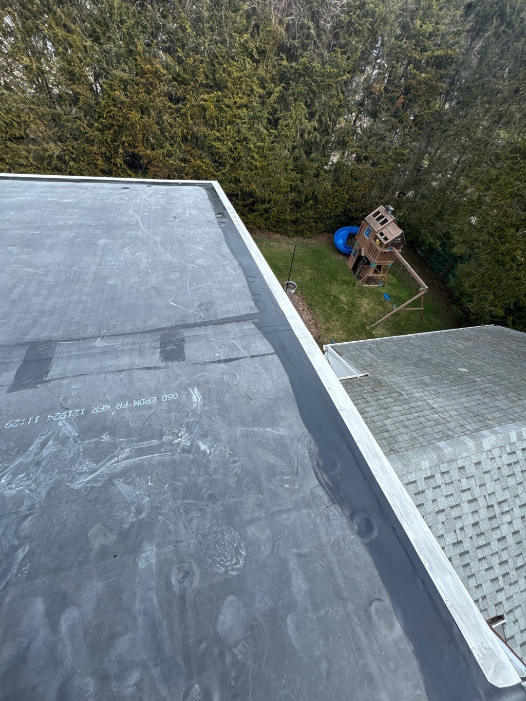 DiGiorgi brings more beauty to the Trumbull, CT roofline by DiGiorgi Roofing and Siding Inc
