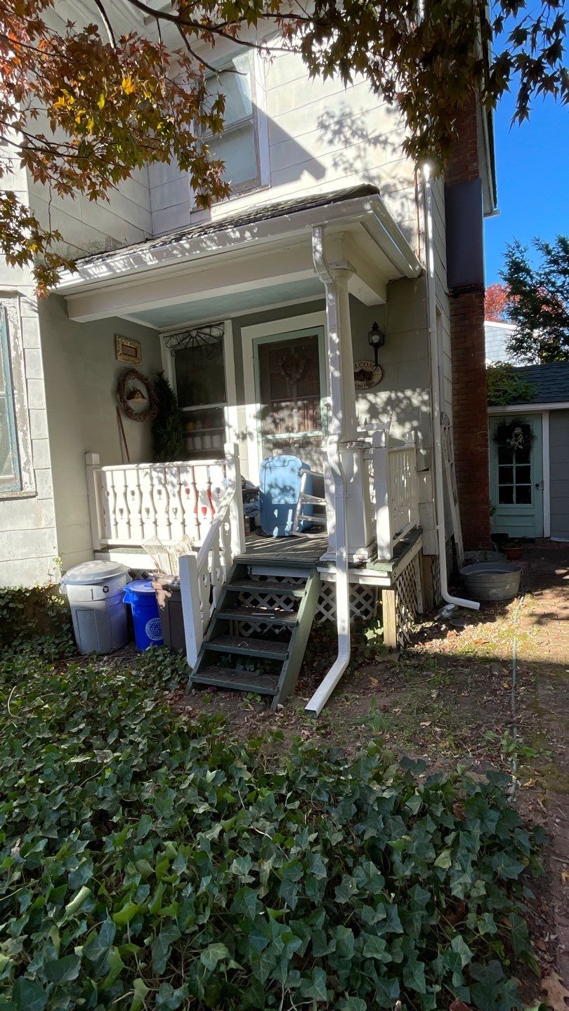 Full House Installation 5" white seamless gutters 2x3 leaders using 5"white K style seamless gutters and 2x3 white leaders by Above All Gutters 
