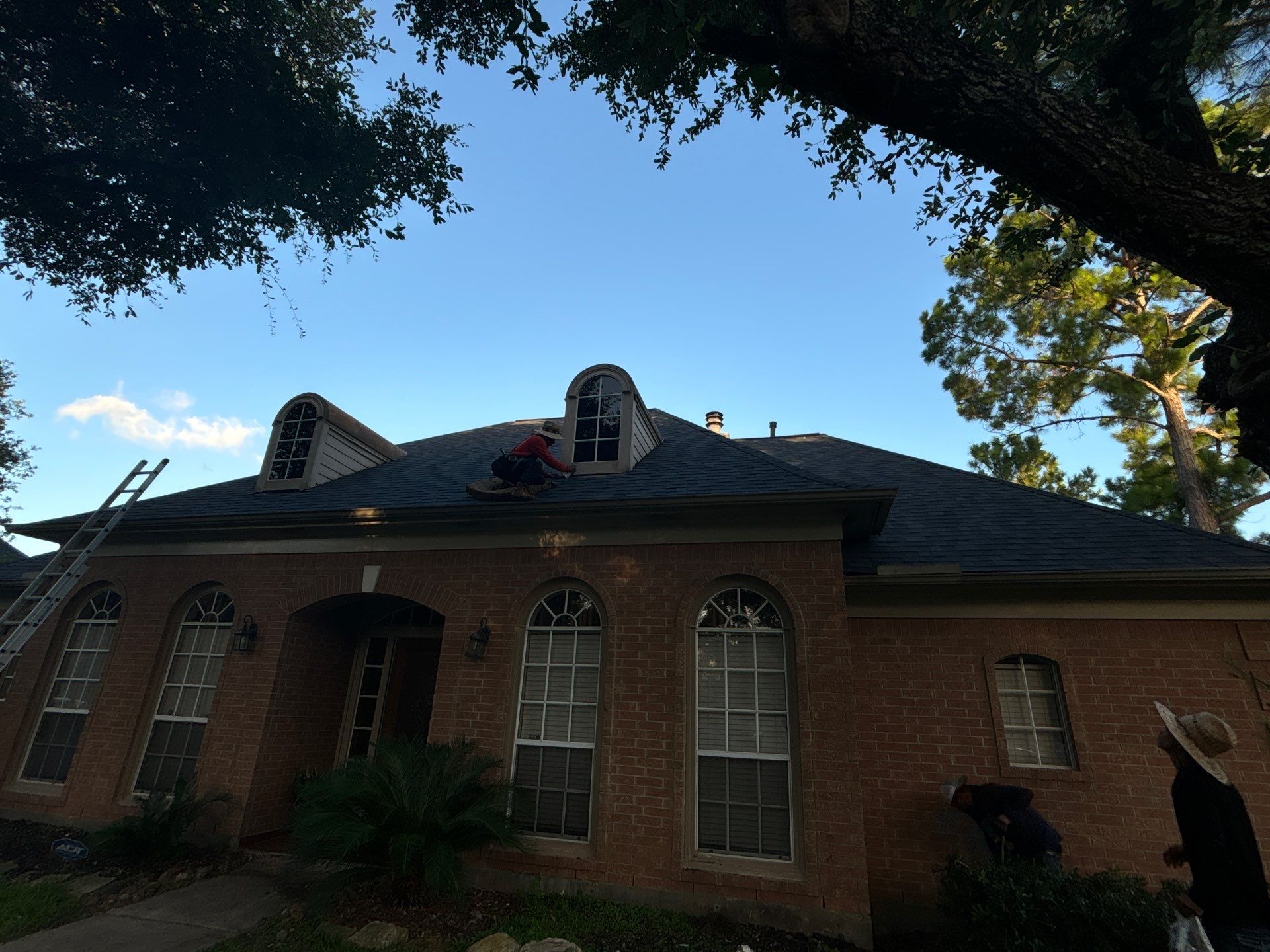 Residential Roofing Installation using Owen's Corning Duration (Lifetime) Shingles by Roof Repair Company