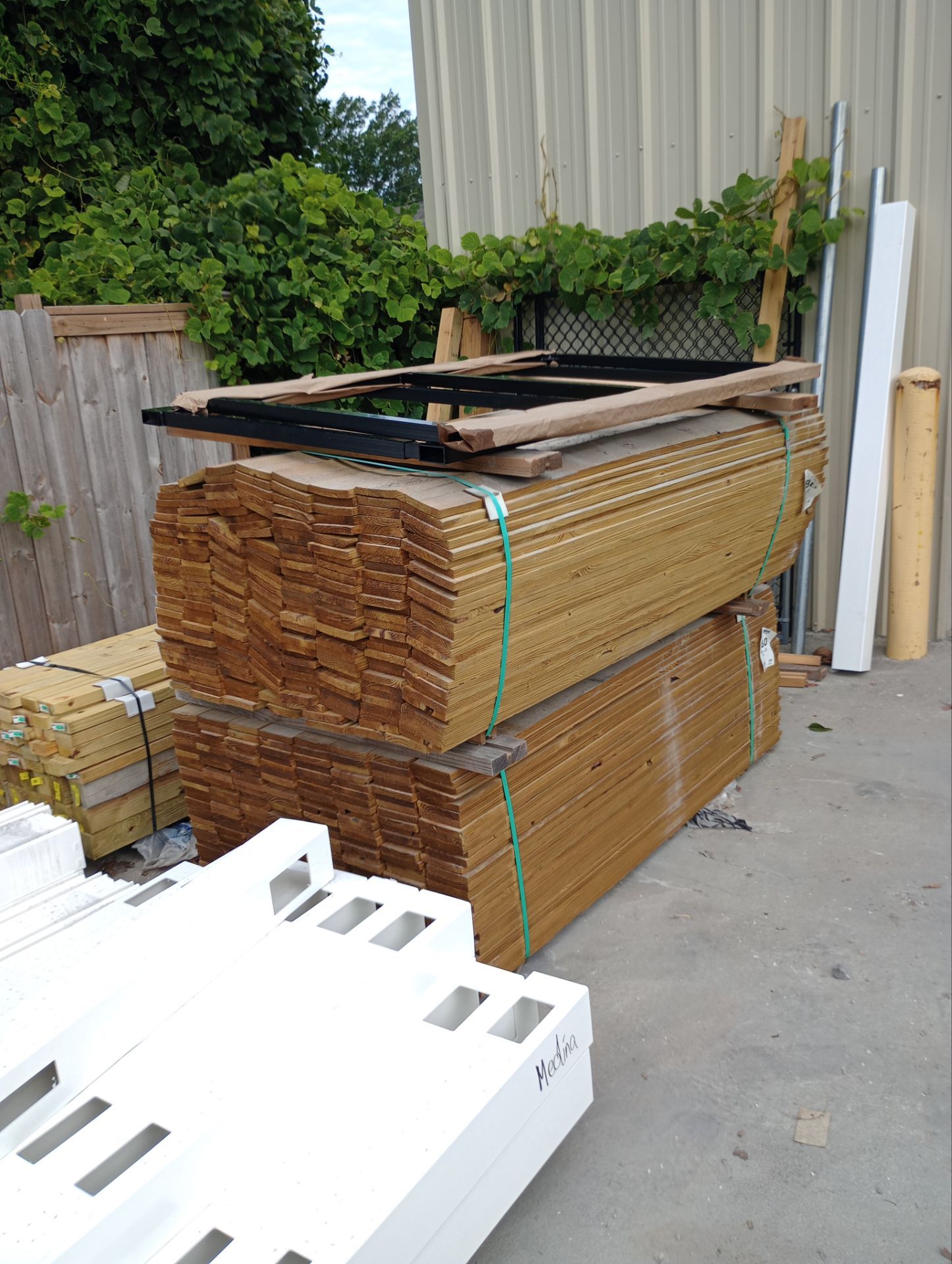 Shadowbox Wood Project in Washington by Superior Fence and Rail