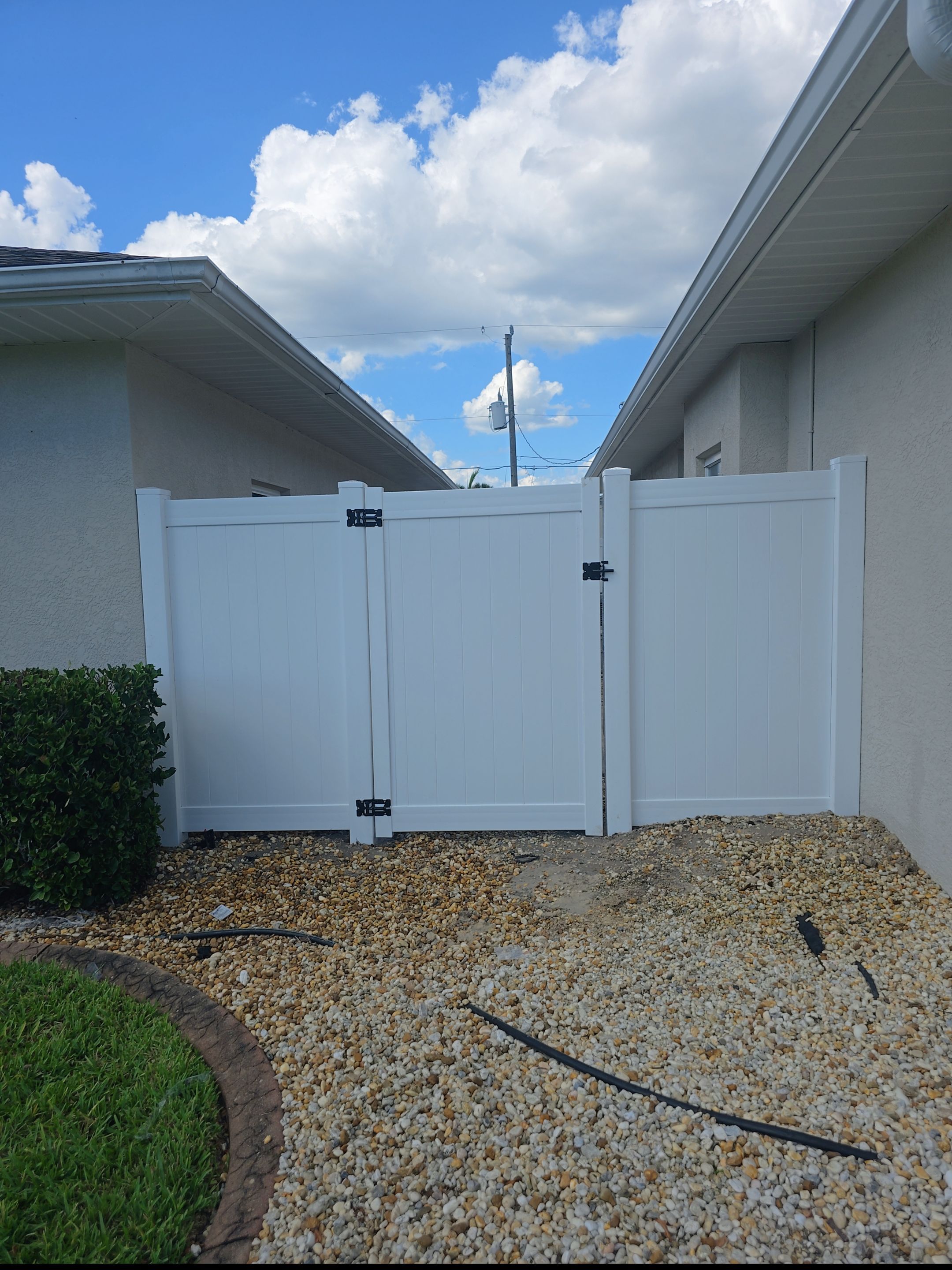 Vinyl Fence Install in North Port by True Fence LLC