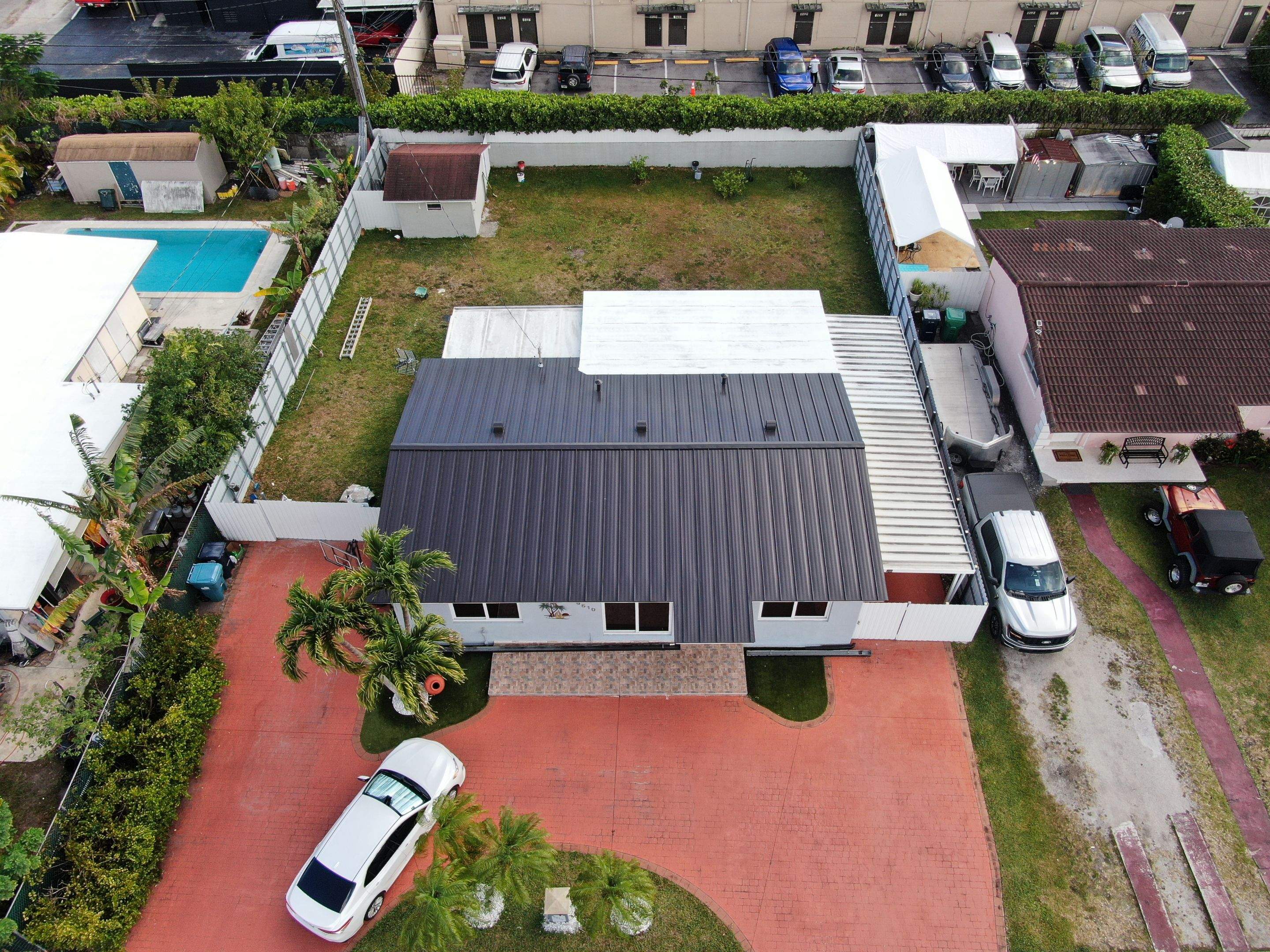 Metal Roof - Galvalume - Dark Bronze by Istueta Roofing
