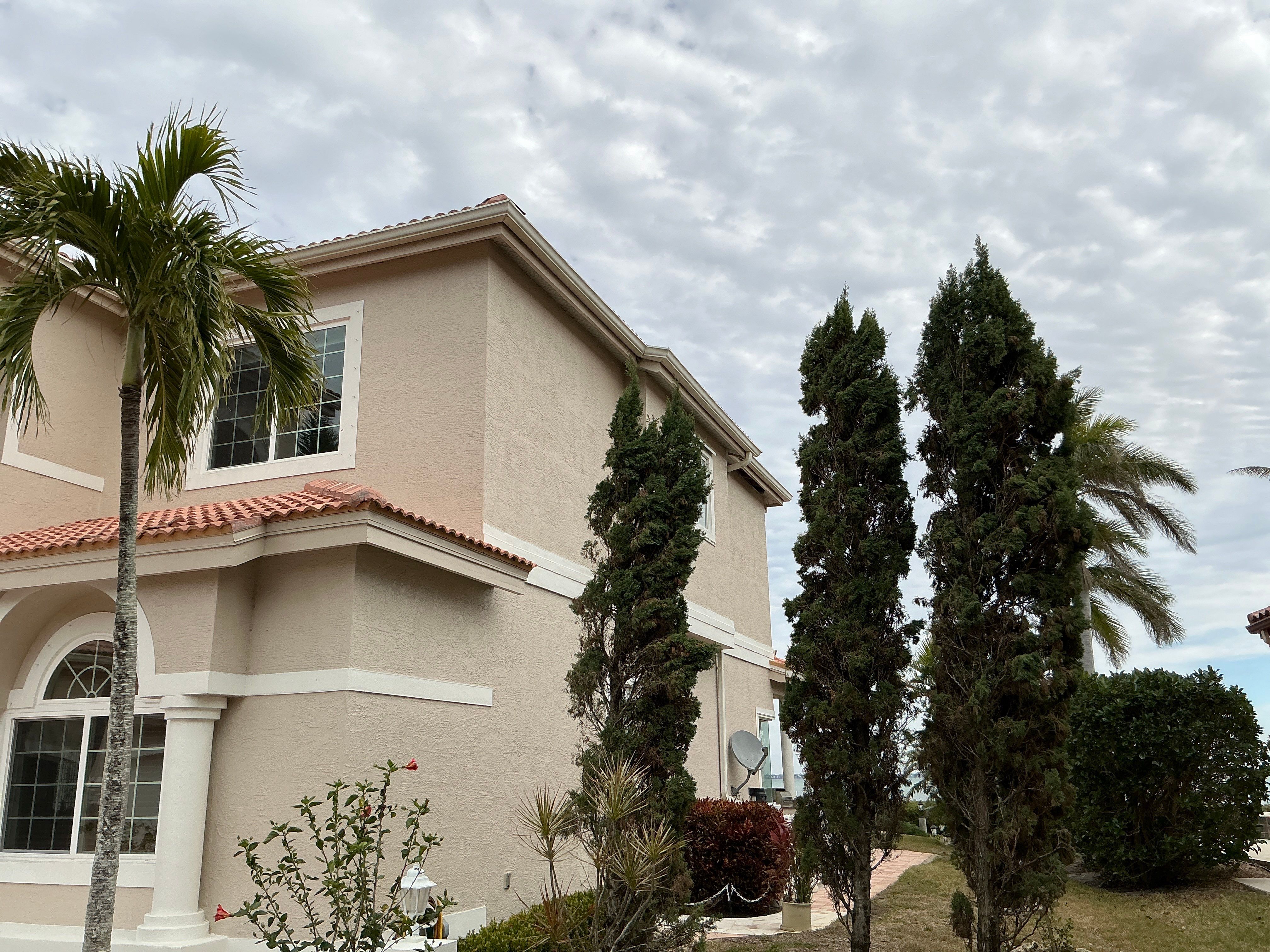 Aluminum White Soffit in Longboat Key FL by Gutter Professors