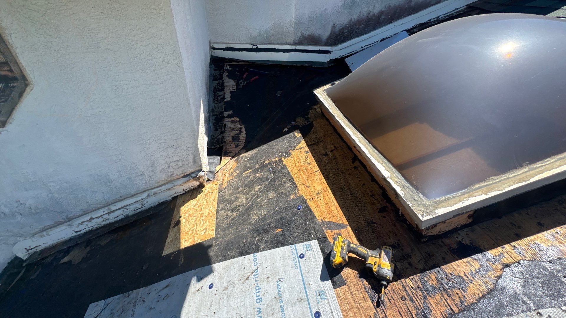 Roof Repair Skylight Repair 78015 by Rox Roofing