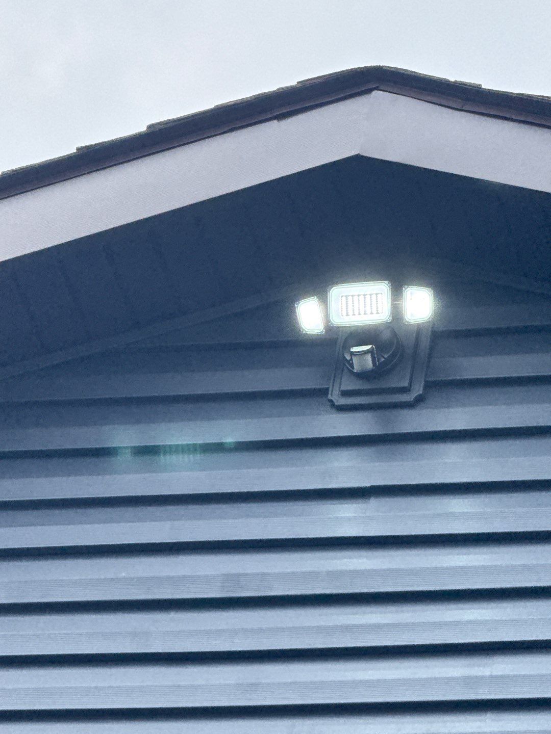 Siding Replacement using Alside Charter Oak D4.5" by 180 Contractors