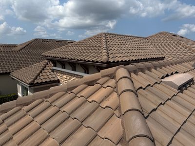 Tile Roof Cleaning in Artisan Lakes Community – Palmetto, FL