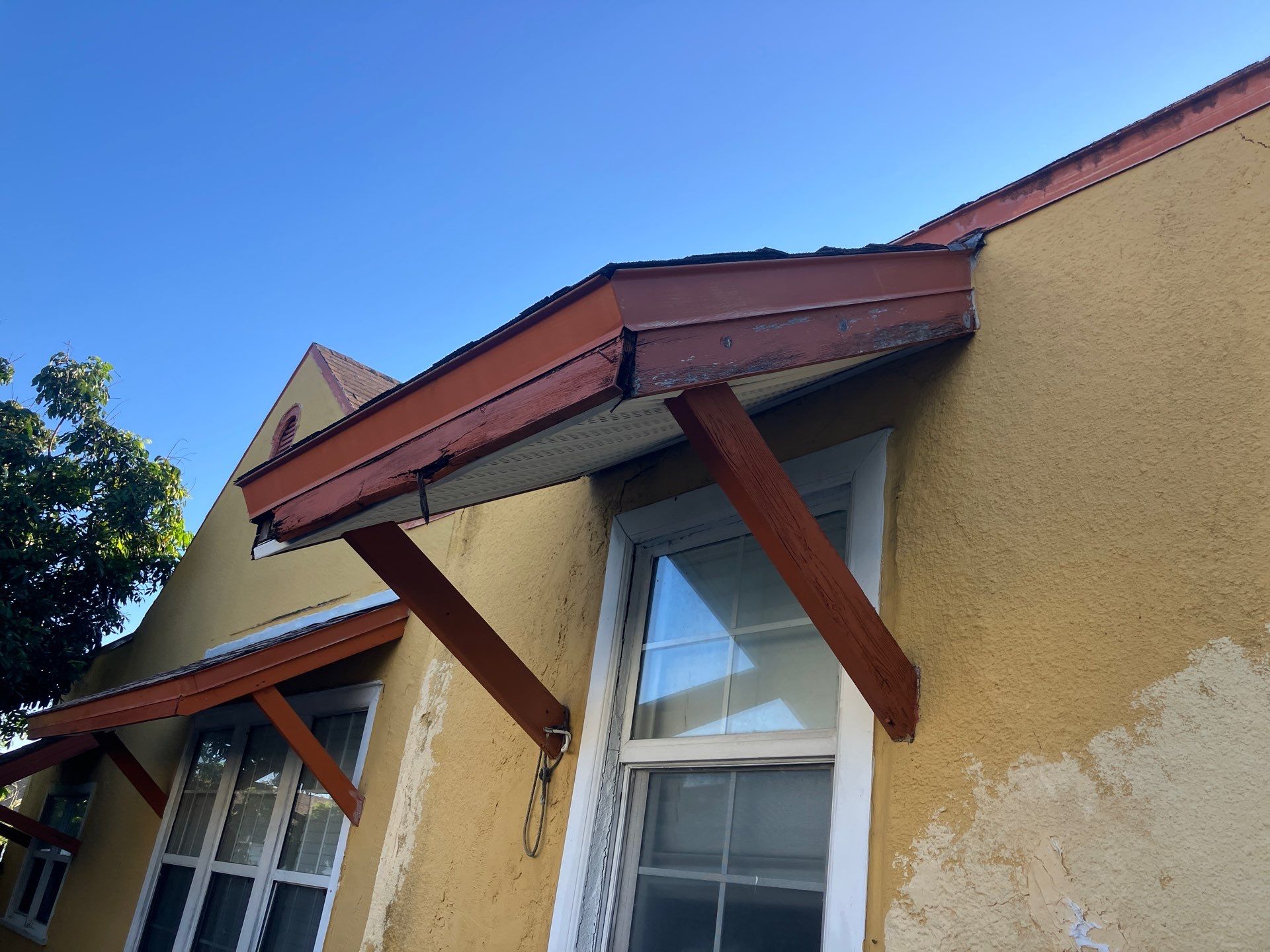 Project in Gulfport 33707 by Mitchell Roofing Company LLC 