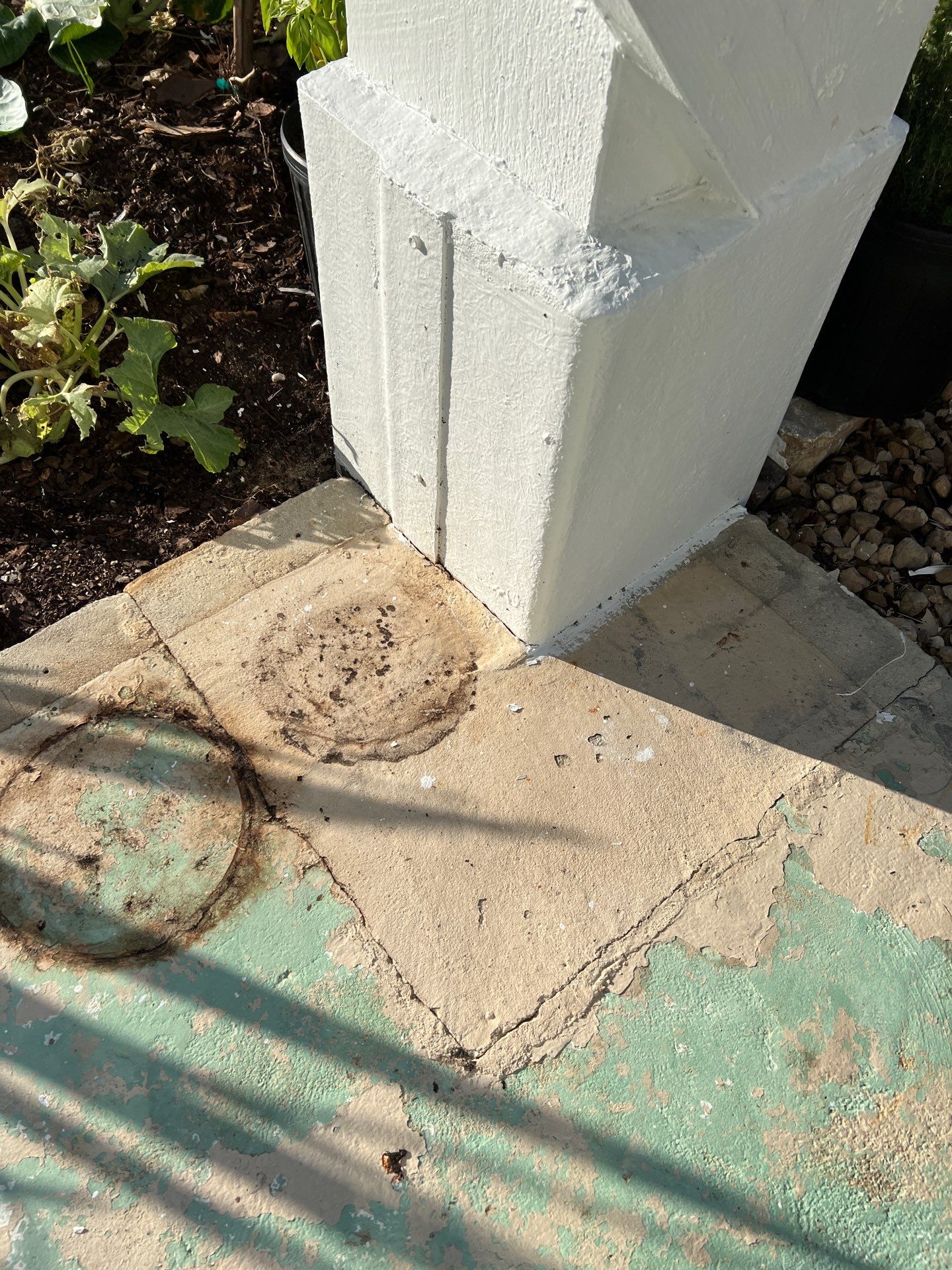 Gorgeous homes deserve GORGEOUS concrete π by Deese Elite Concrete Coatings