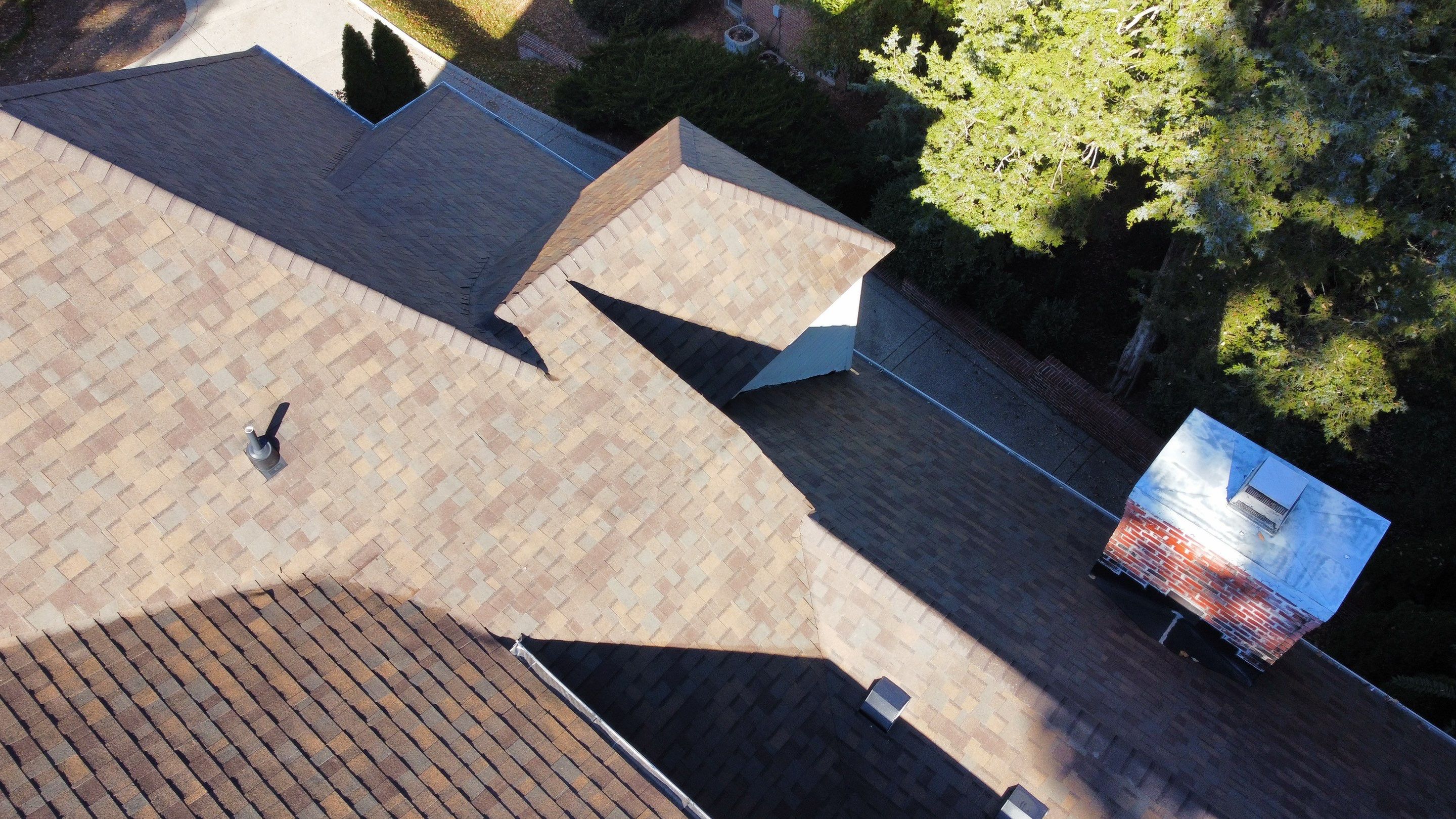 Residential Roofing Installation using Owens Corning Duration Shingles Roofing System by Undersun Roofing 